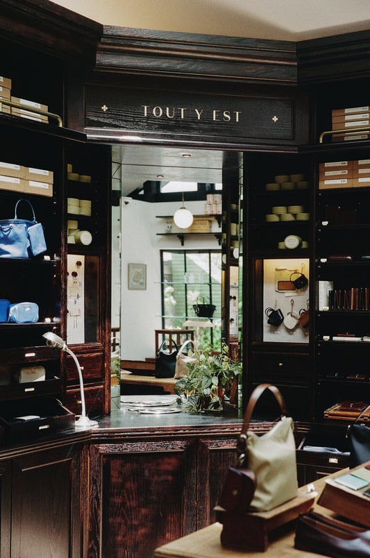 25 CABINET & CO.