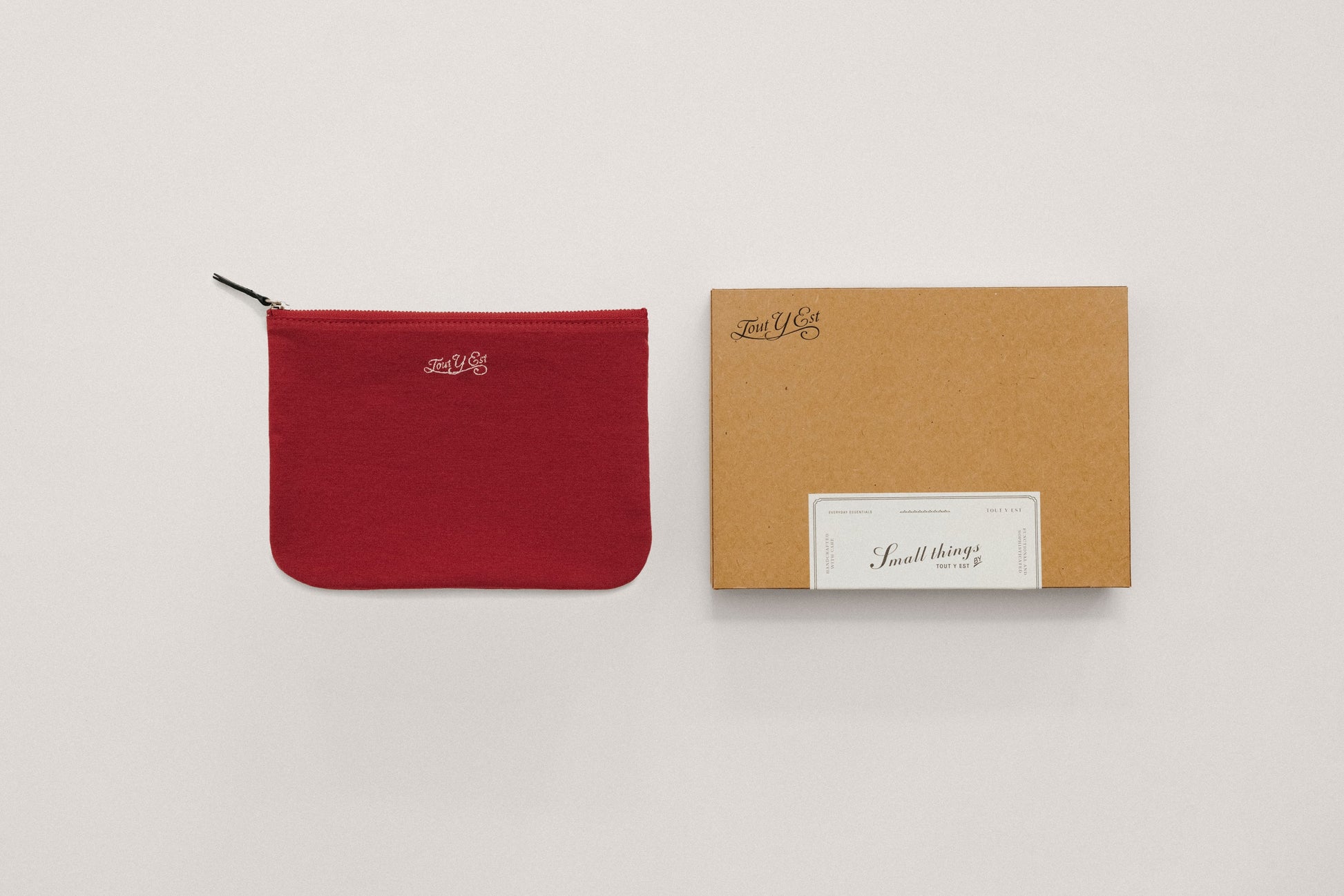 POCHETTE CARRÉE RED