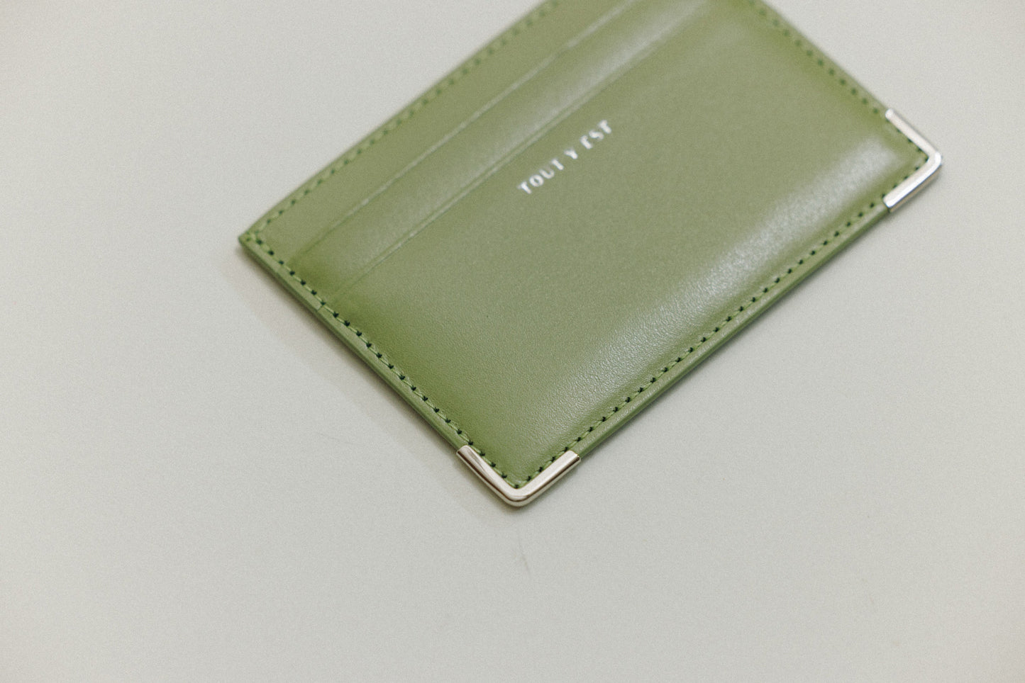 PORTE CARTES ANGLES OLIVE