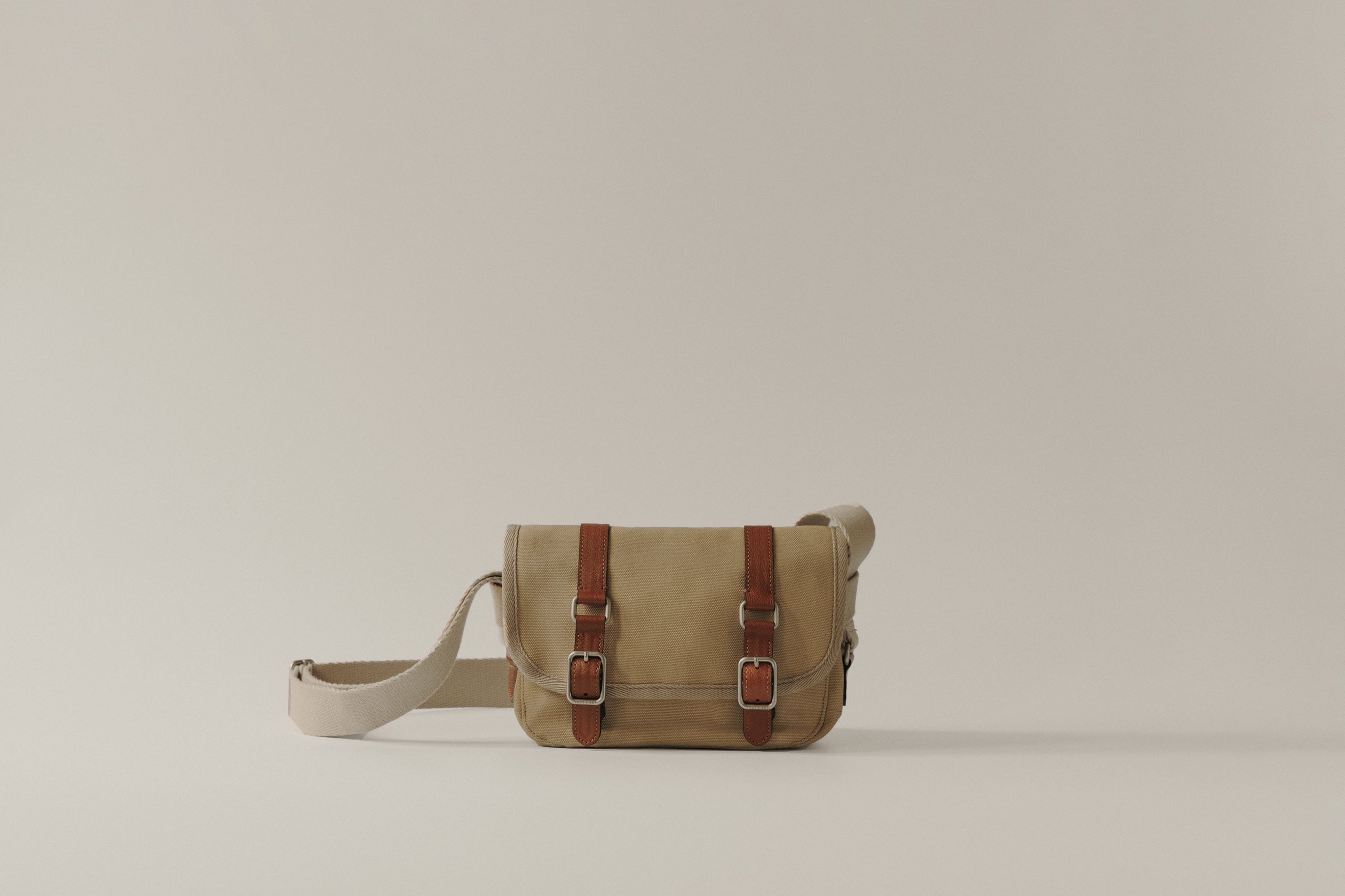 SAC BOUT MINI BEIGE – TOUT Y EST JP