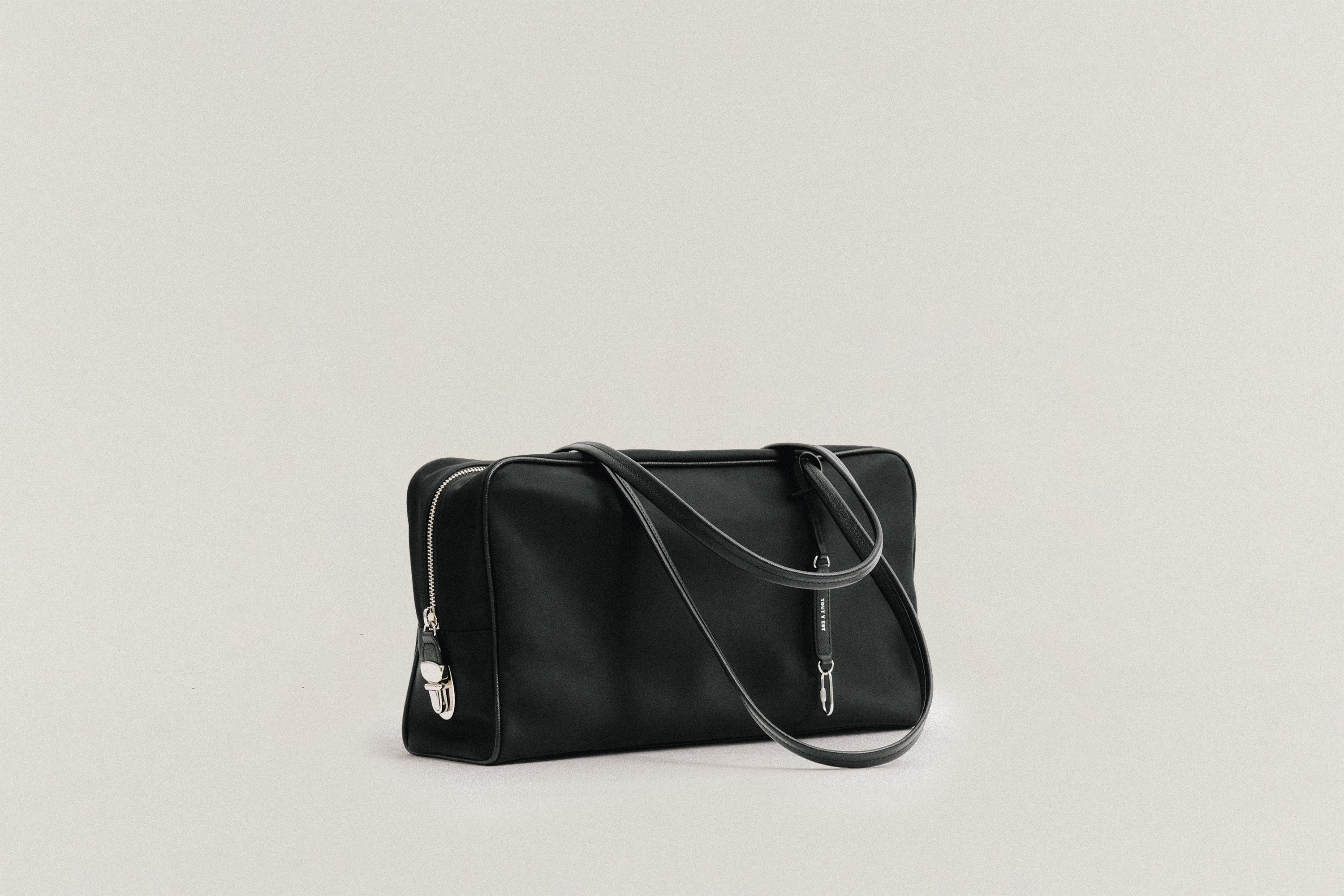 トゥティエ ナイロン ハンドバッグ ボストン ブラック 韓国 SAC LOQUET NYLON BLACK – TOUT Y EST JP