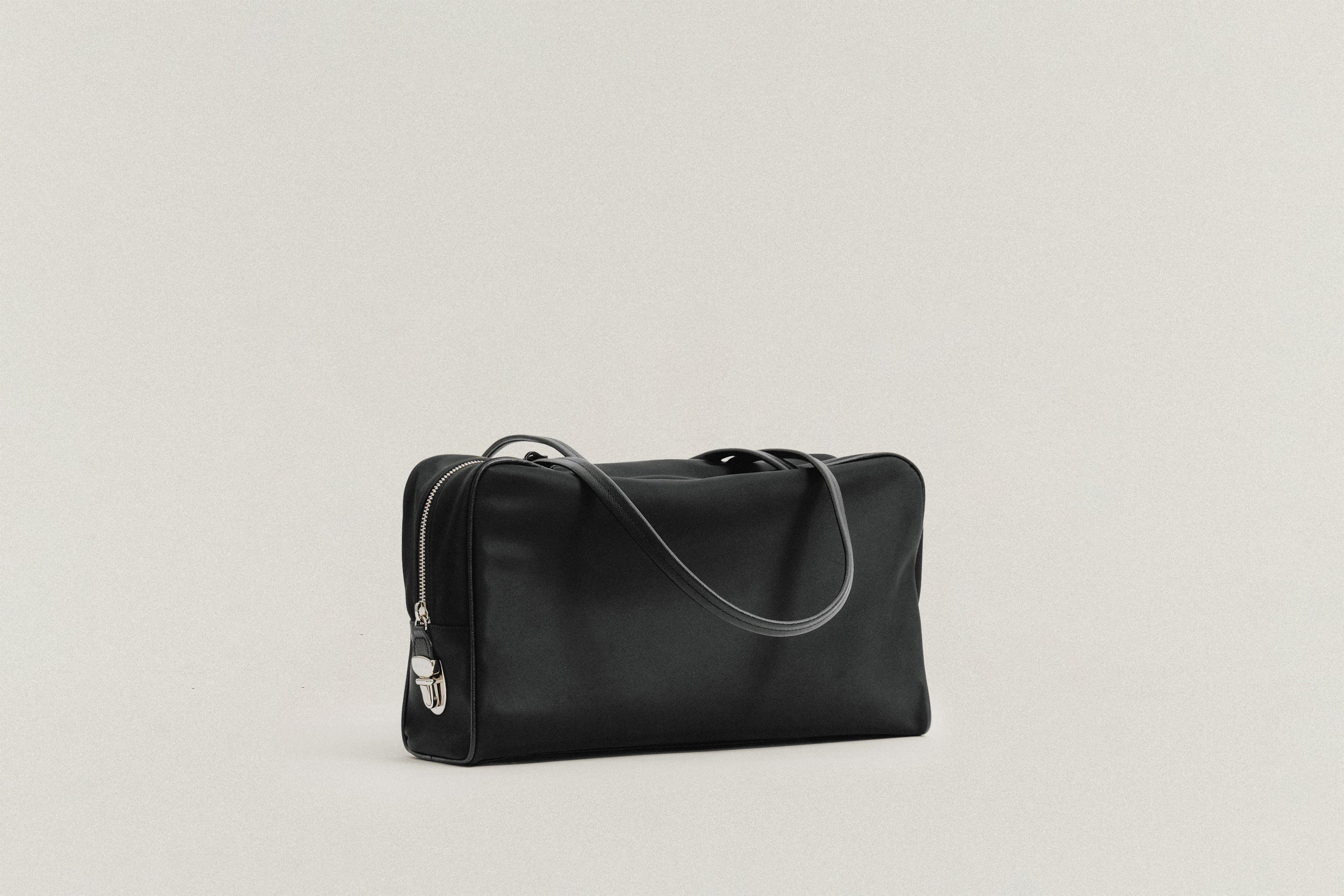 SAC LOQUET NYLON BLACK – TOUT Y EST JP