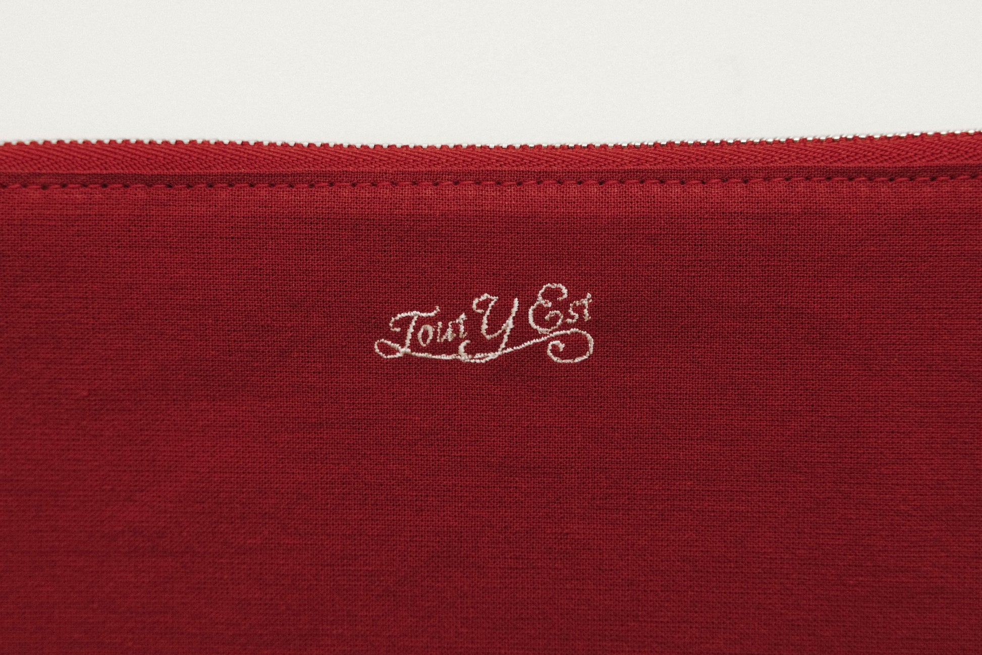 POCHETTE CARRÉE RED