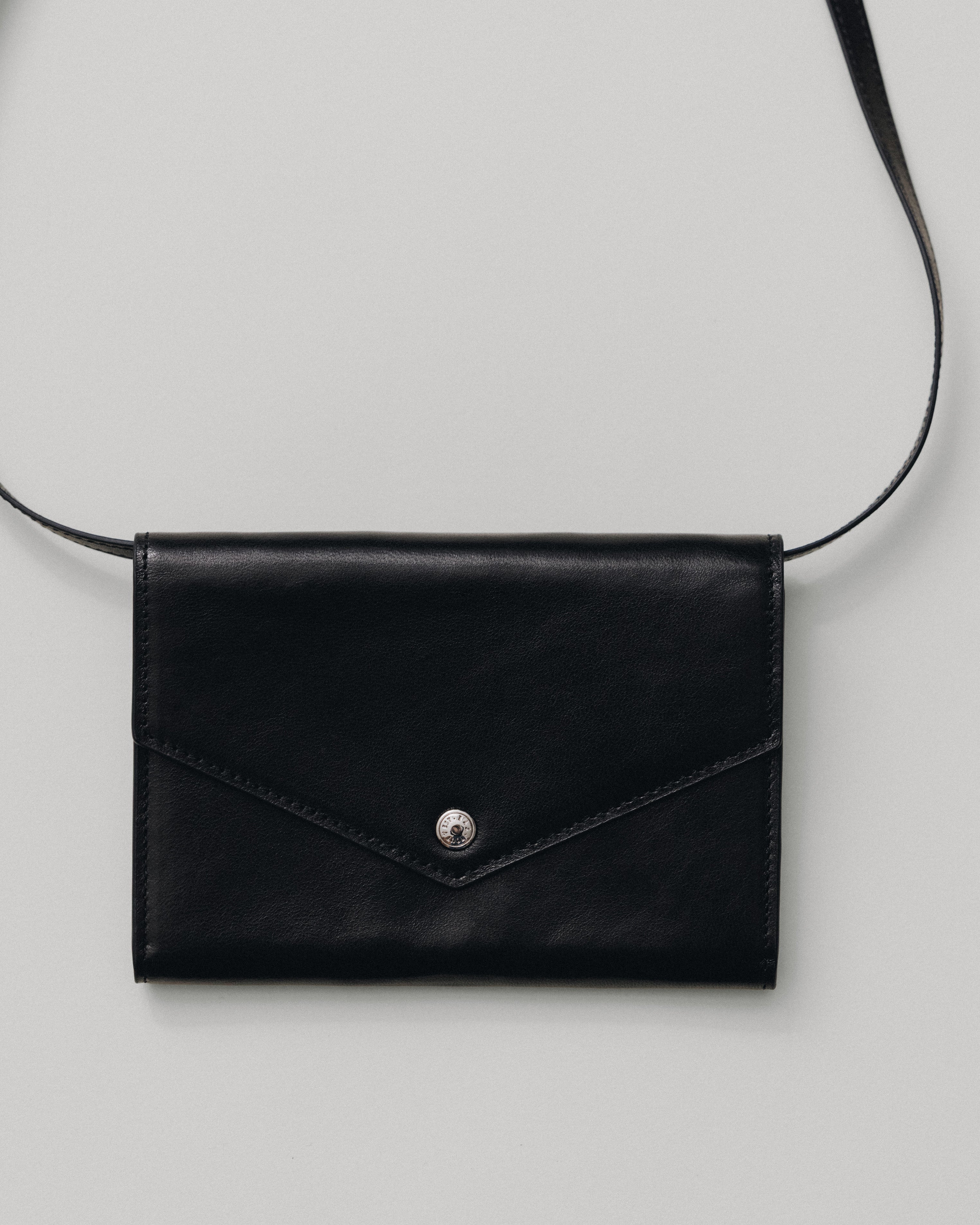 VOYAGE EPAULE BLACK – TOUT Y EST JP