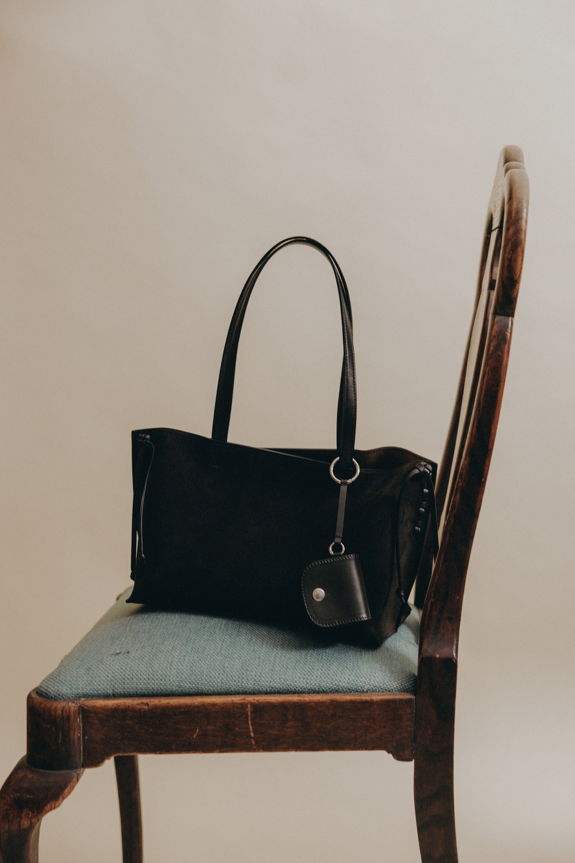 BAGS – TOUT Y EST JP