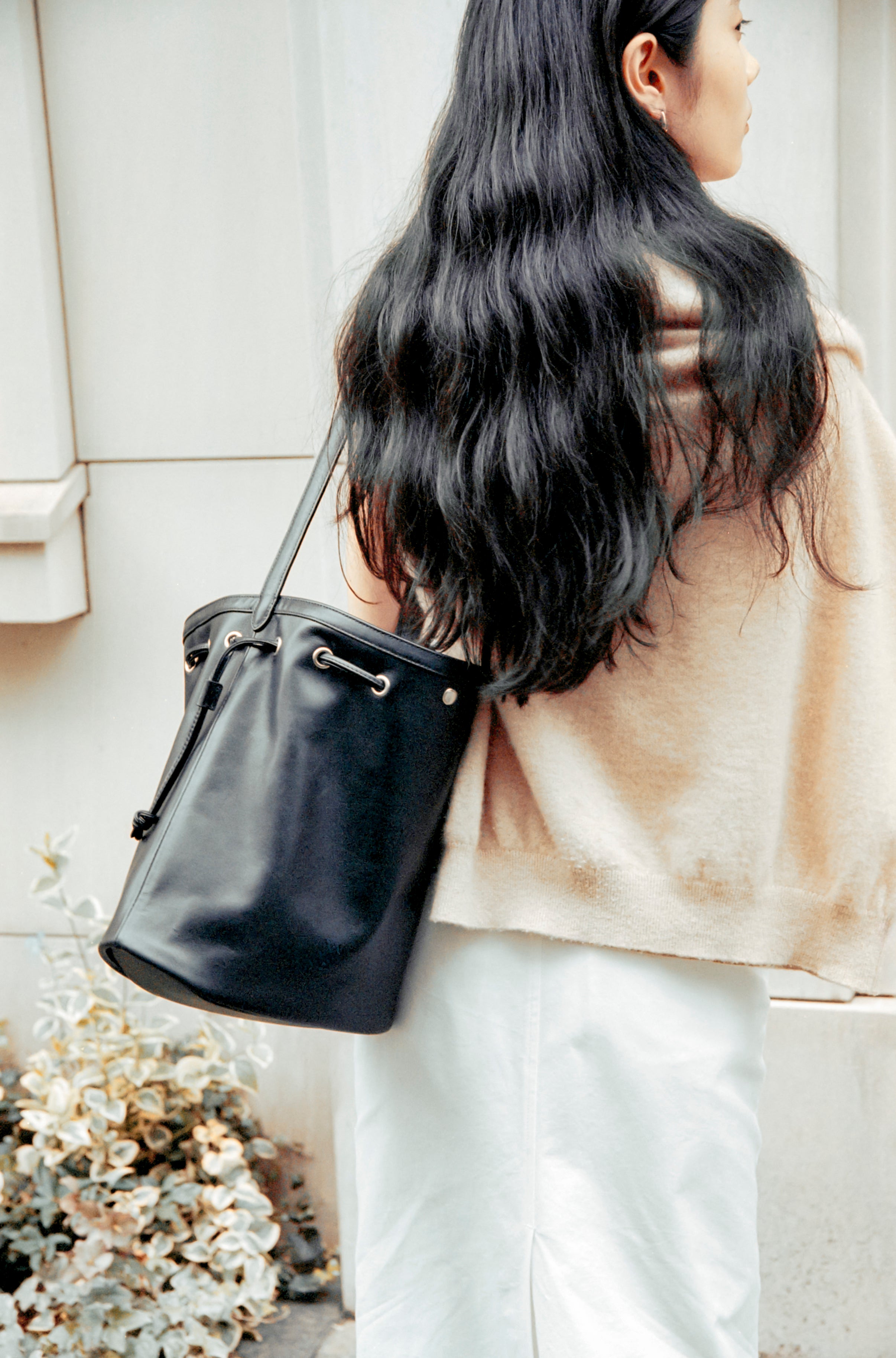 SAC COQUILLE BUCKET SOFT BLACK – TOUT Y EST JP