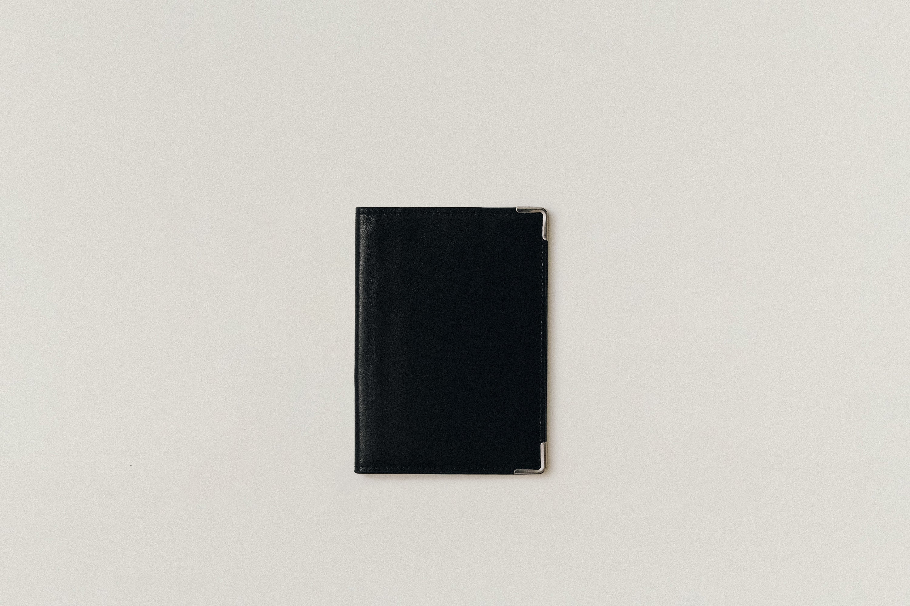 VOYAGE COUVERTURE BLACK – TOUT Y EST JP