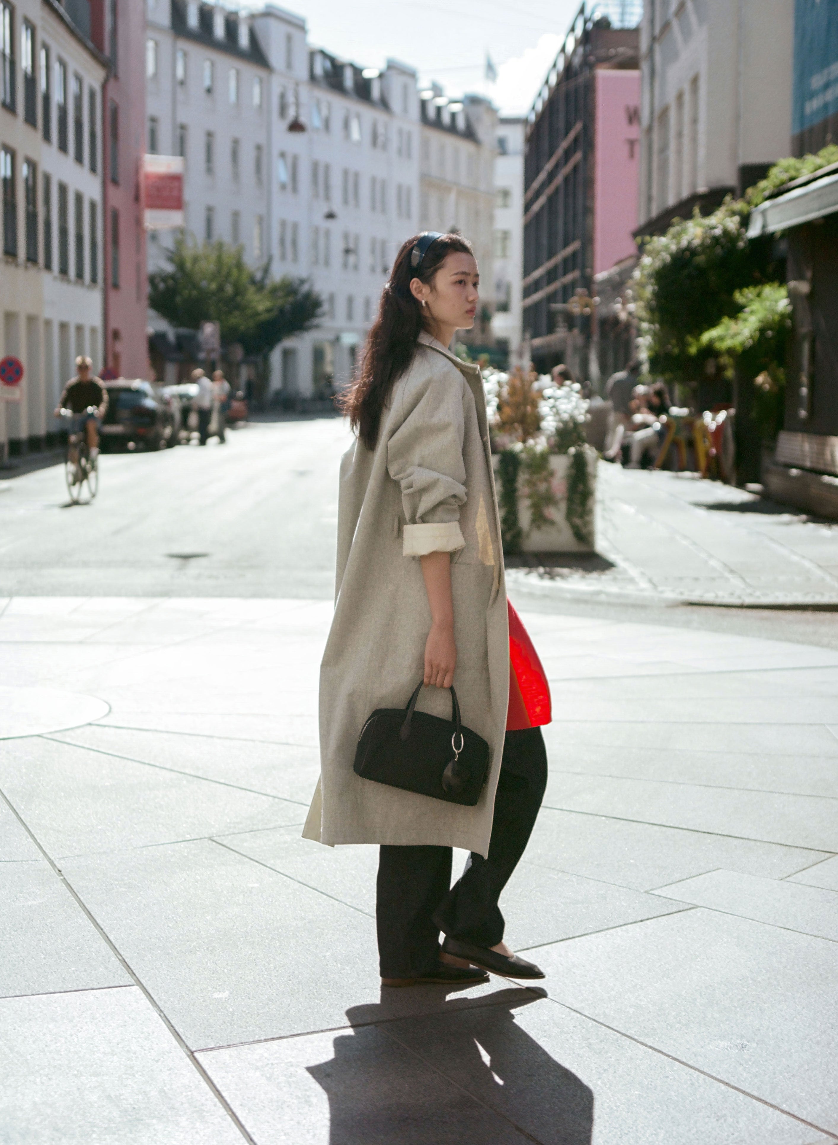 【人気商品】 トゥティエ TOUT Y EST ハンドバッグ オフホワイト 韓国 人気商品】 トゥティエ TOUT Y EST ハンドバッグ オフホワイト 韓国