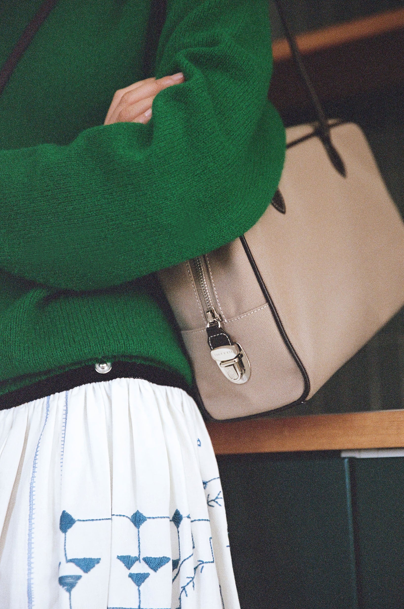 TOUT Y EST SAC LOQUET TOILE SMALL トゥティエ SAC LOQUET TOILE SMALL BLACK – TOUT Y EST EN