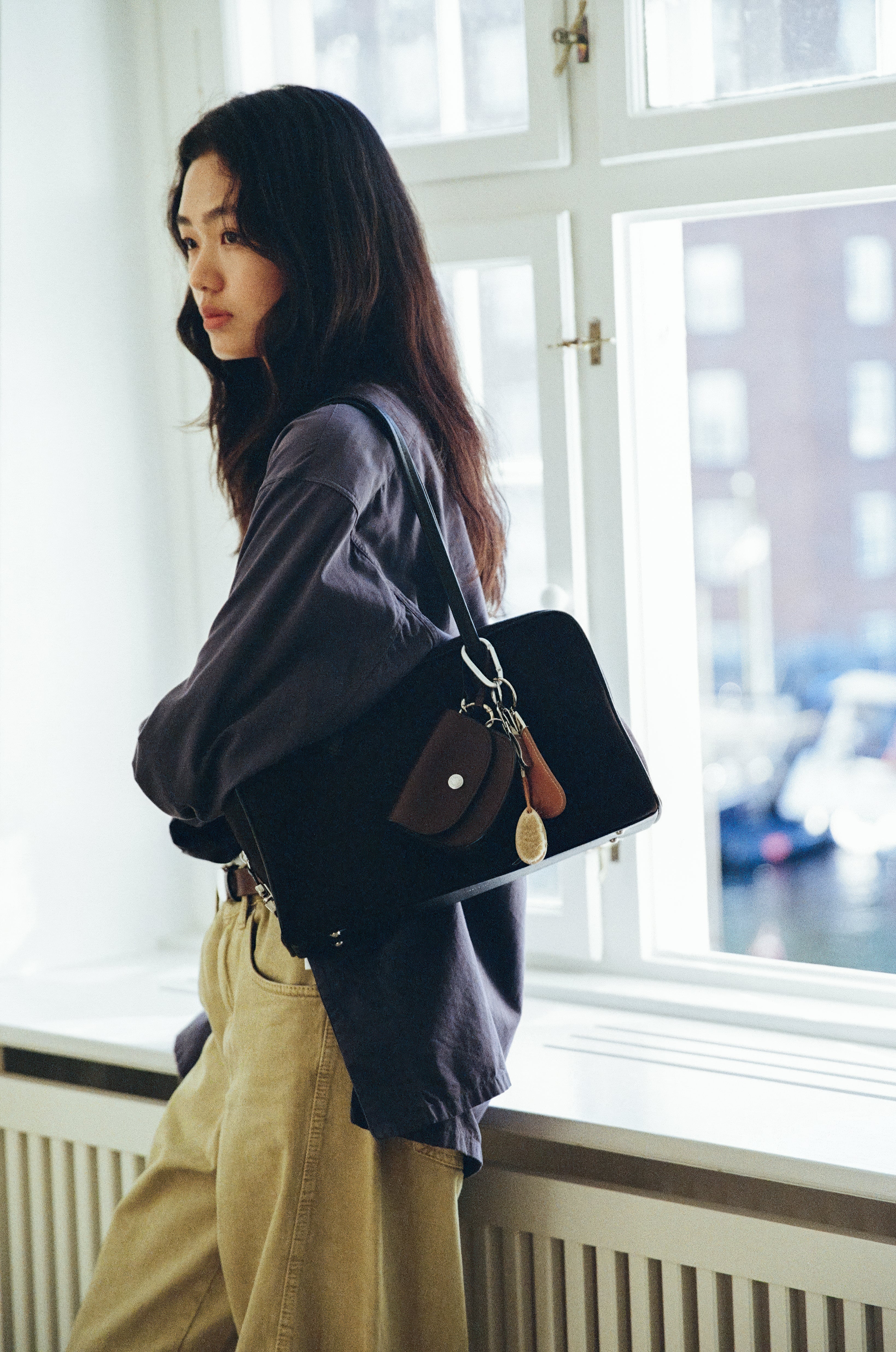 ☆未使用級☆ TOUT Y EST トゥティエ ロケバッグ レザー SAC LOQUET TOILE BLACK – TOUT Y EST JP