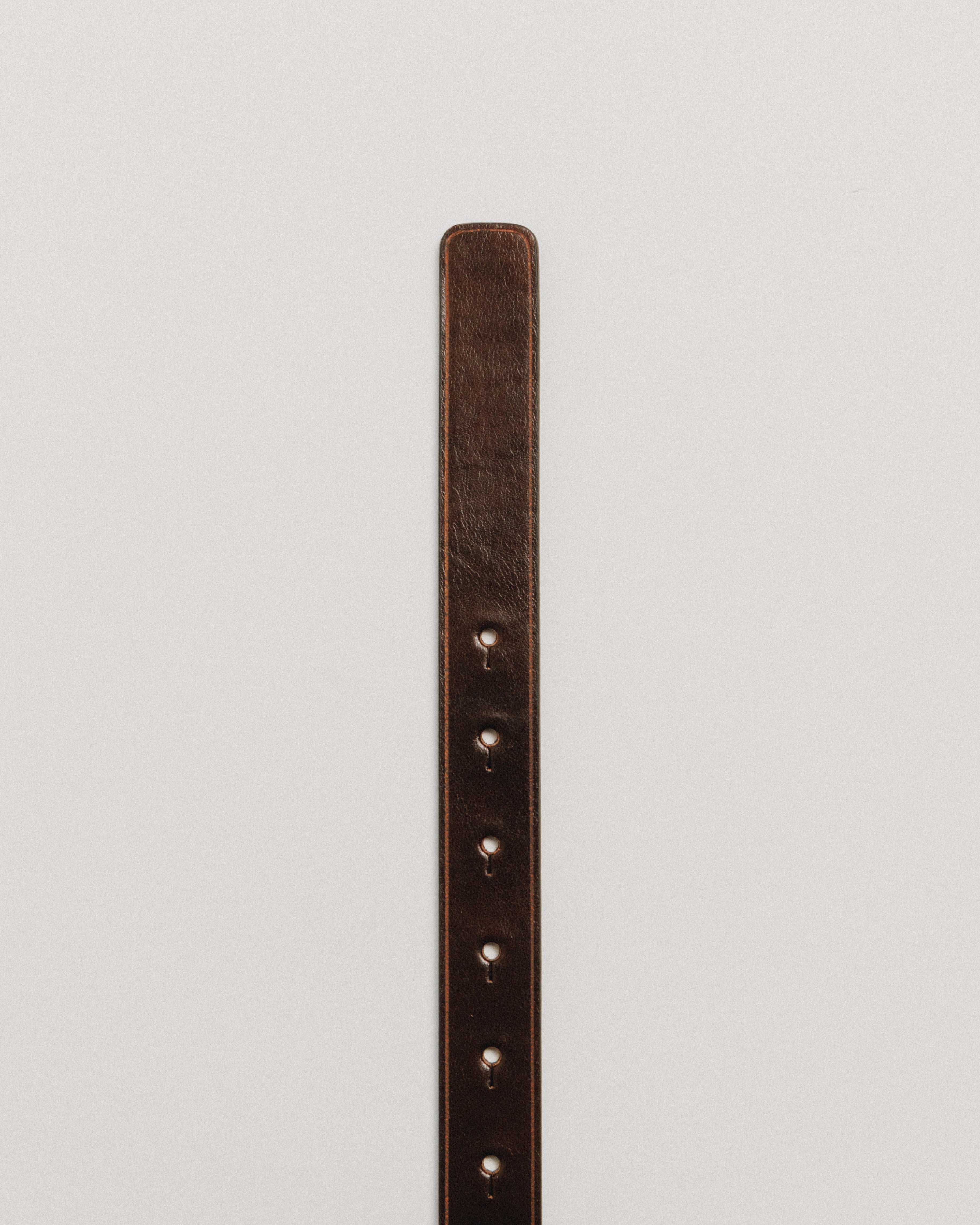 CEINTURE PLAQUE BROWN – TOUT Y EST JP