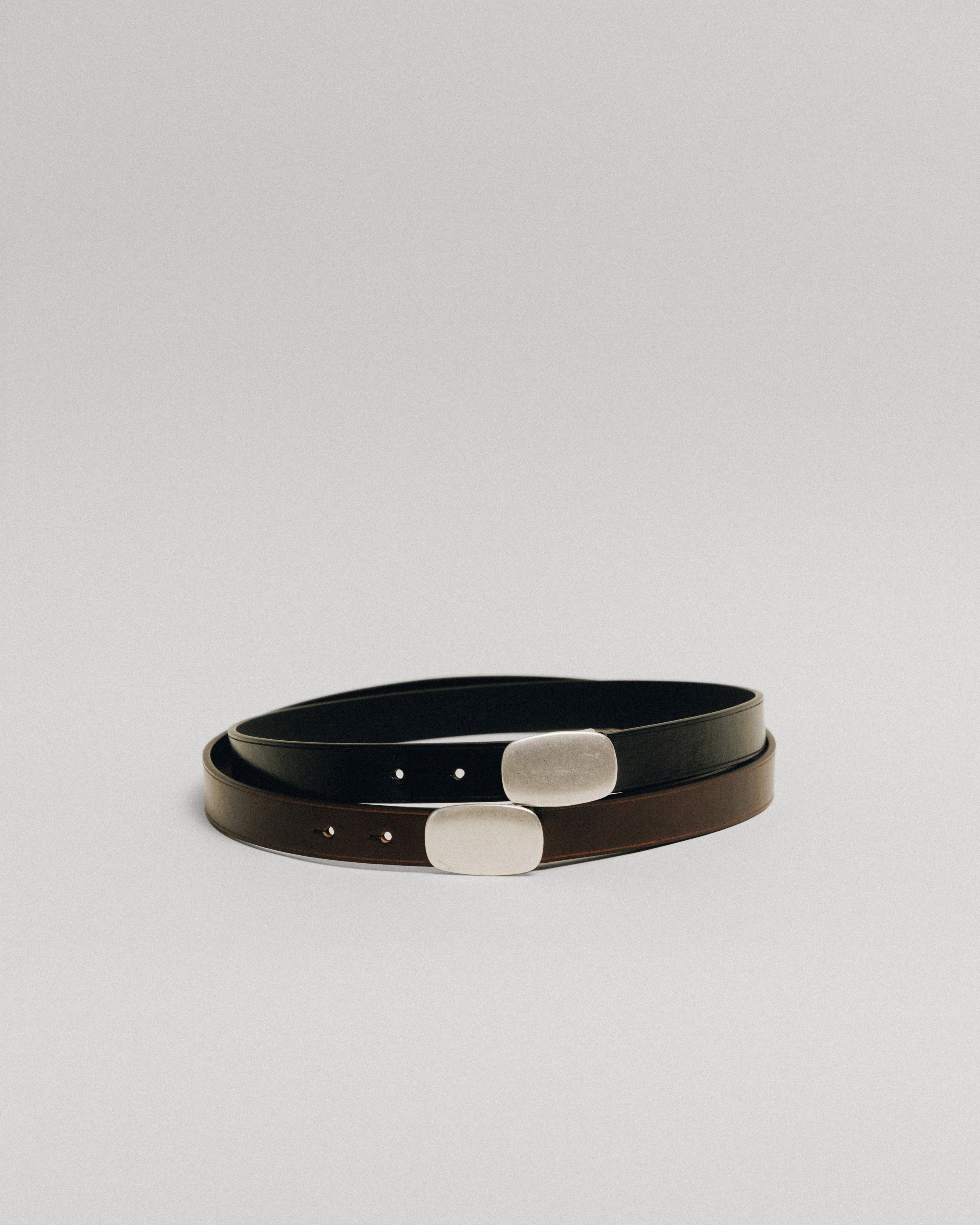 CEINTURE PLAQUE BROWN – TOUT Y EST JP