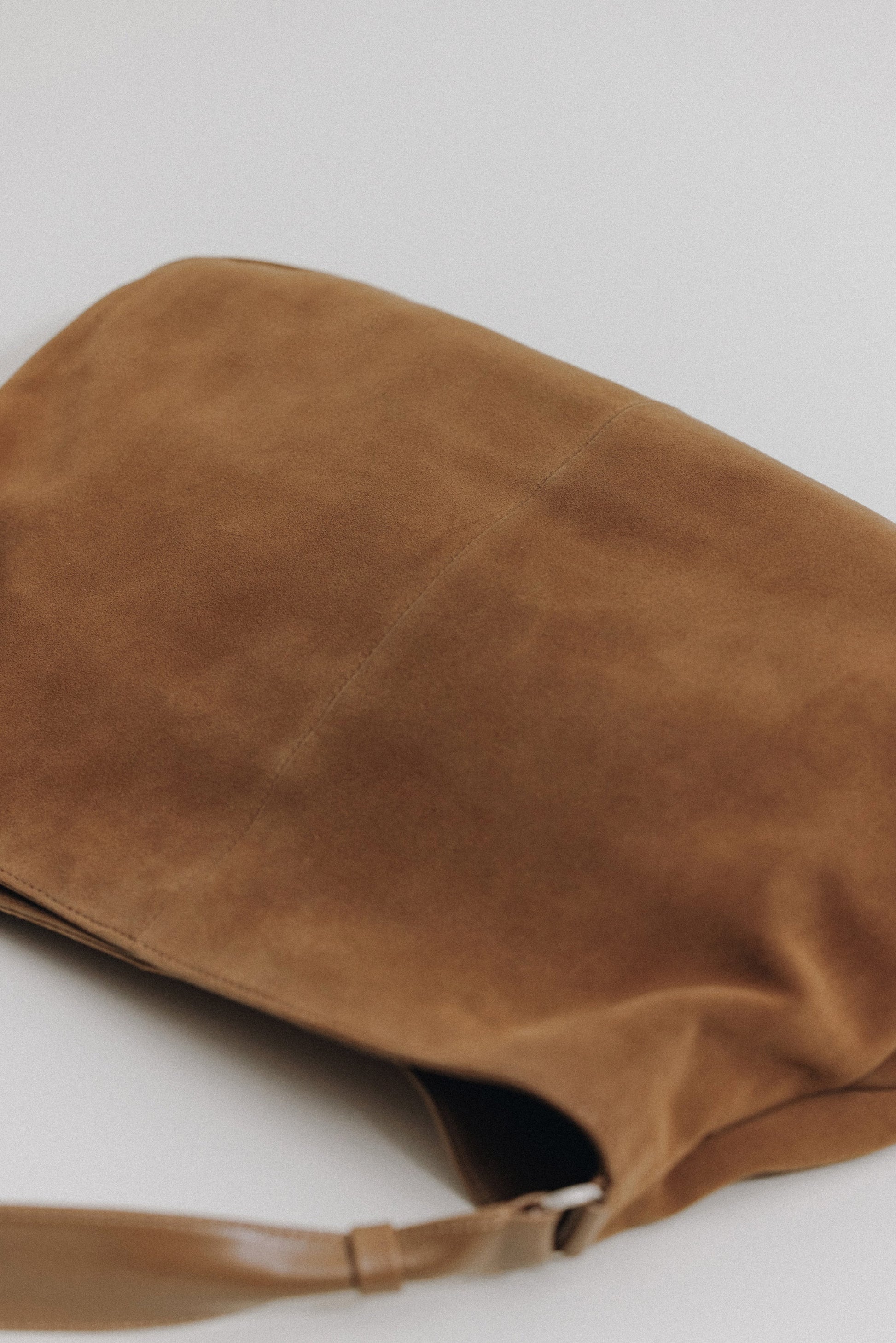 SAC NACELLE SUEDE CAMEL