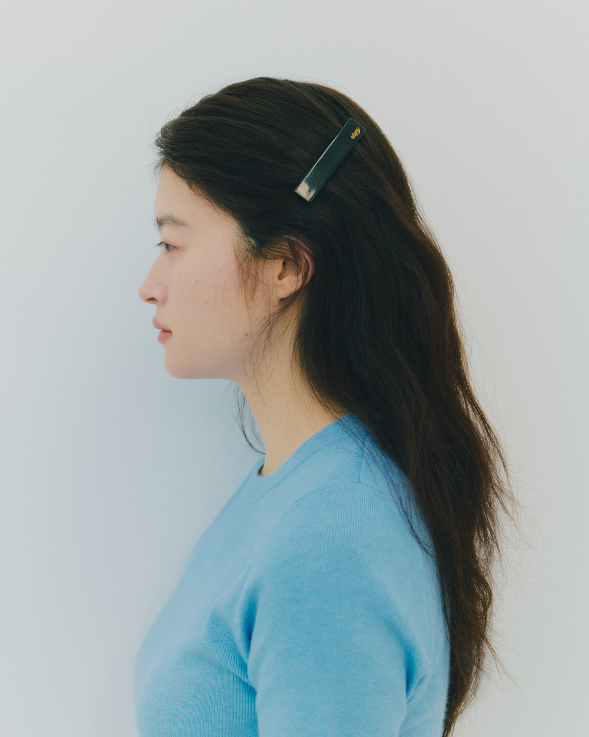 BARRETTE CARRÉE BLACK – TOUT Y EST JP