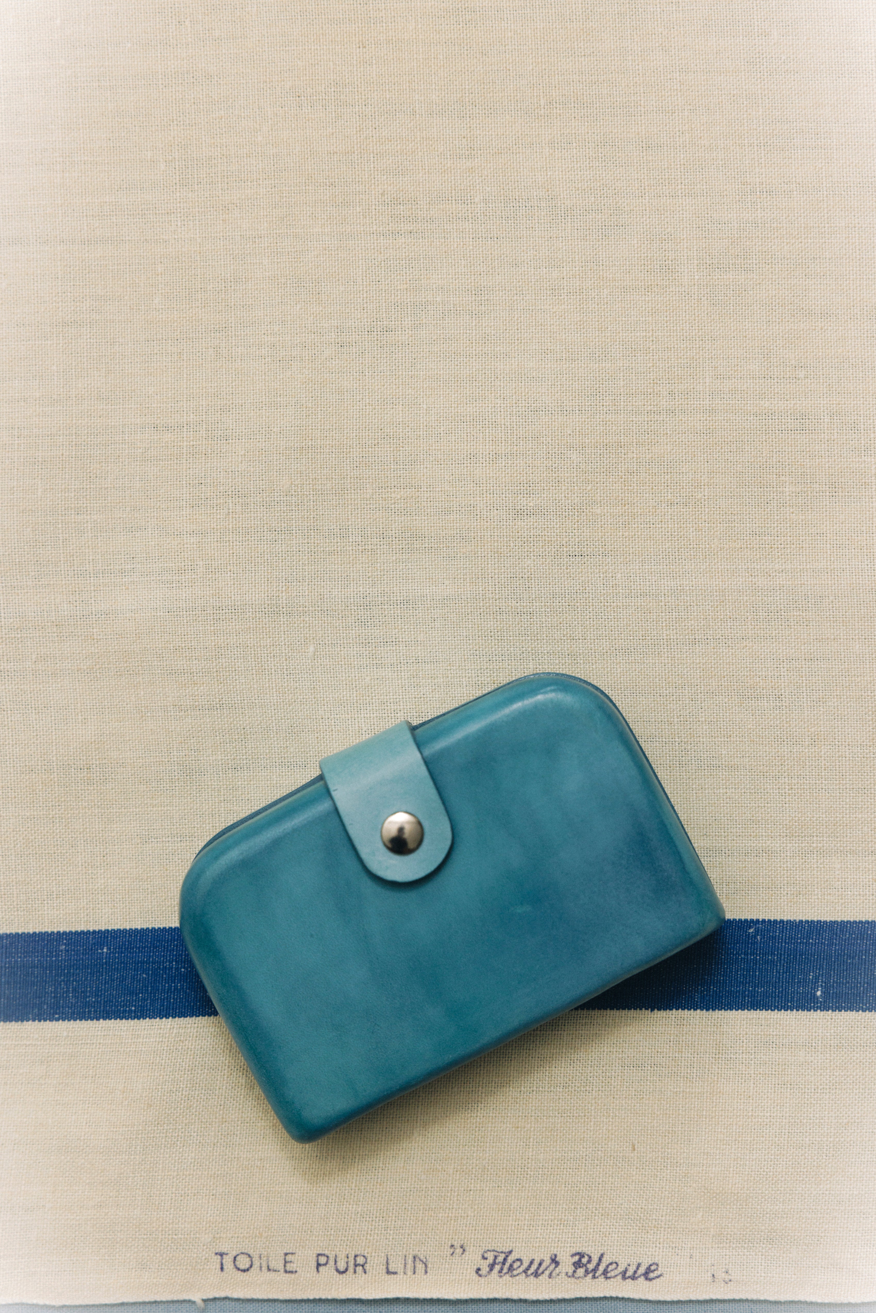 PORTEFEUILLE FLORENCE SKY BLUE – TOUT Y EST JP