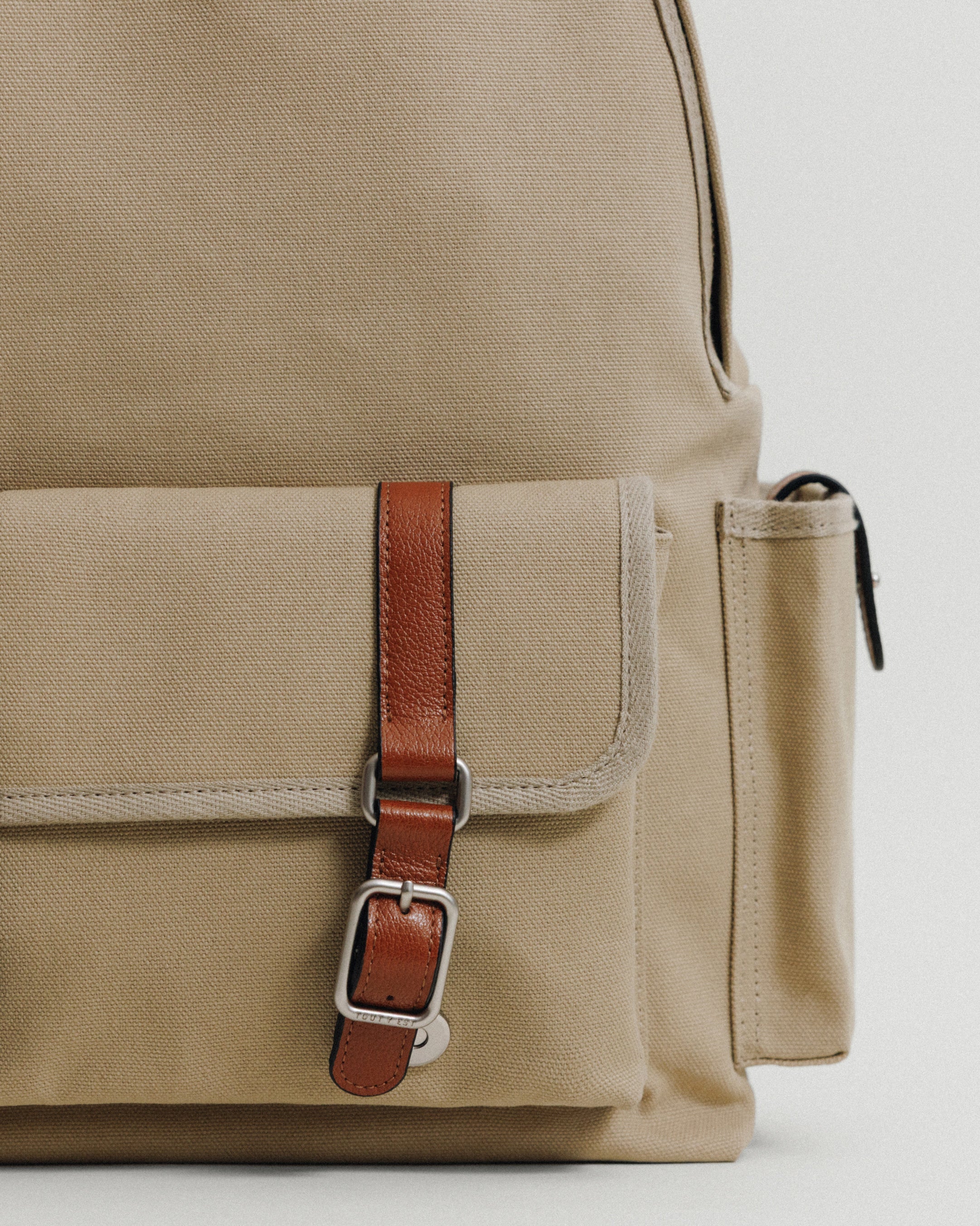 SAC À DOS BOUT BEIGE – TOUT Y EST JP