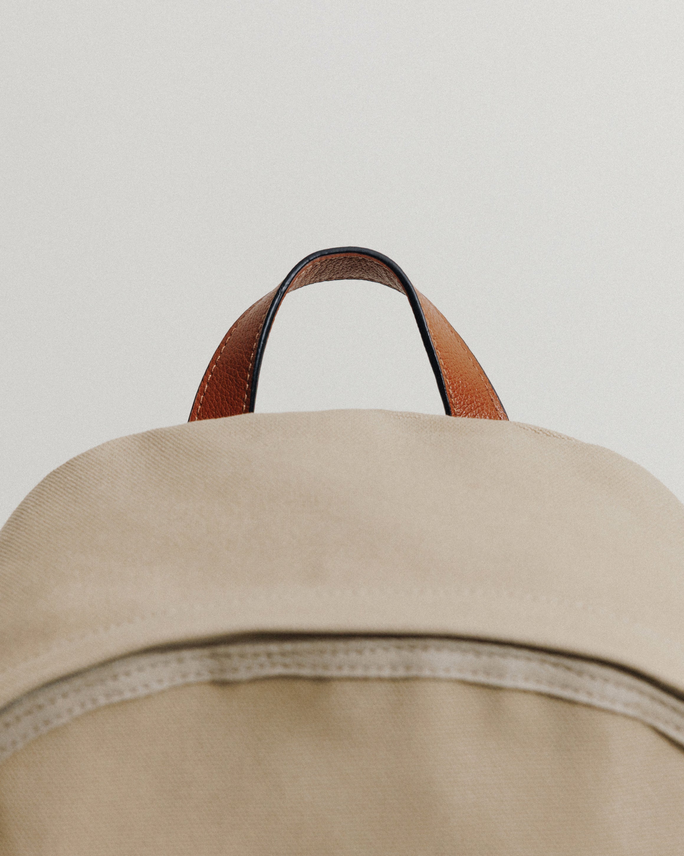 SAC À DOS BOUT BEIGE – TOUT Y EST JP