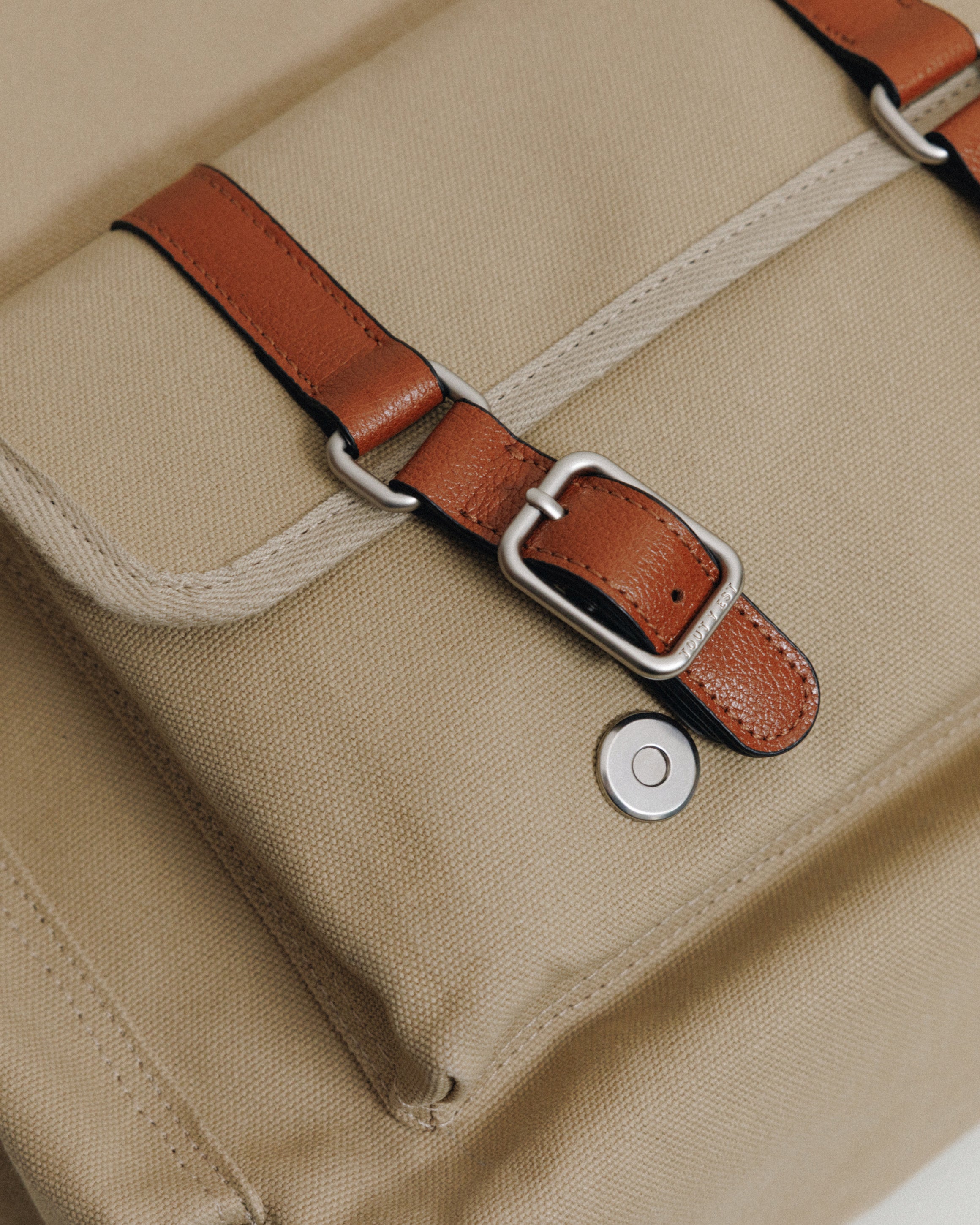 SAC À DOS BOUT BEIGE – TOUT Y EST JP