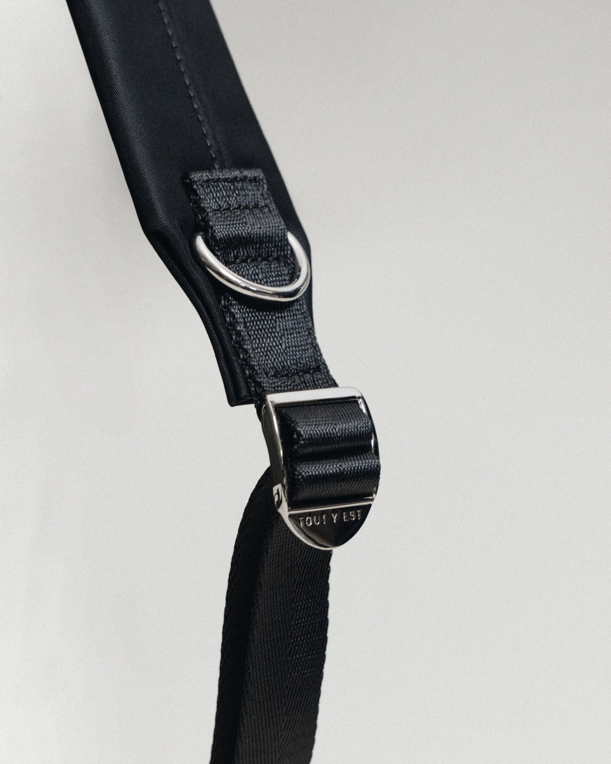 SAC À DOS VOLET BLACK – TOUT Y EST JP
