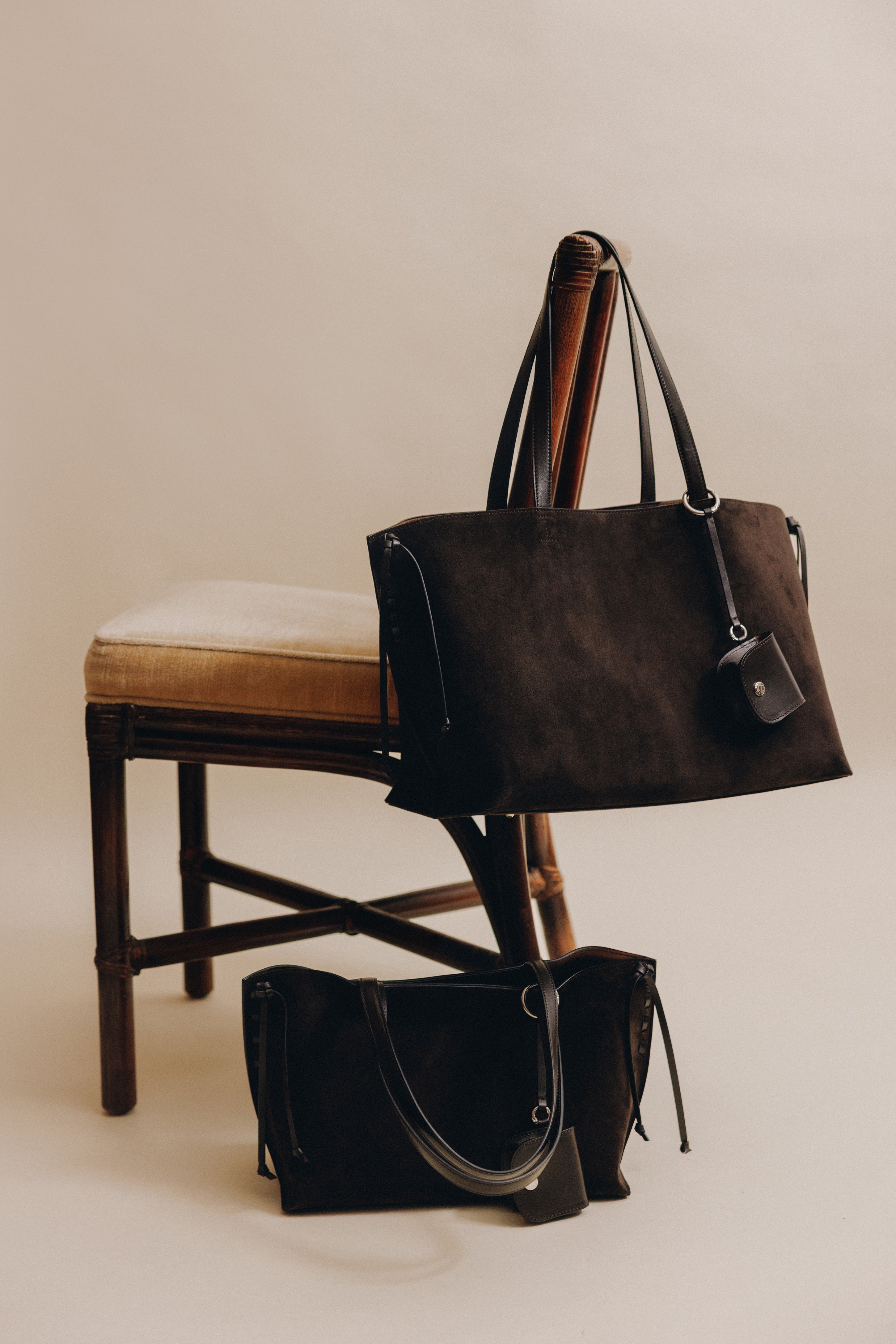 SAC TRESSÉ SUEDE BROWN – TOUT Y EST JP