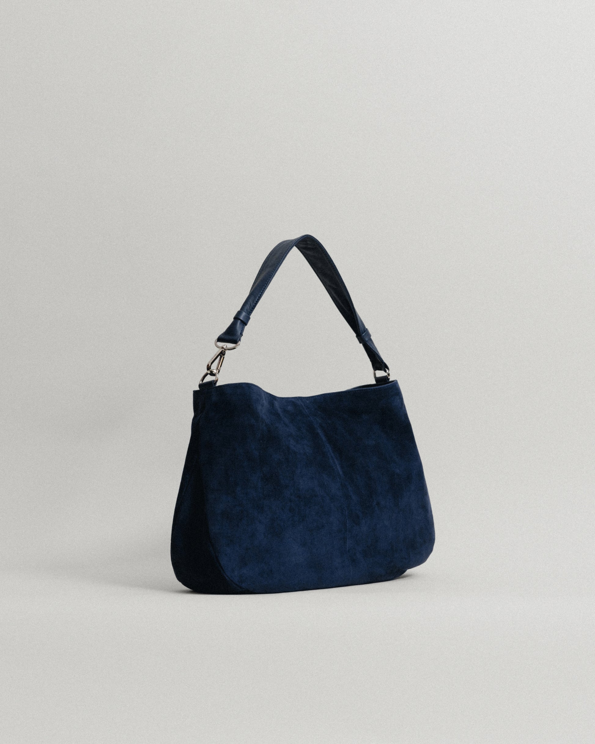 [日本限定] SAC NACELLE SUEDE NAVY