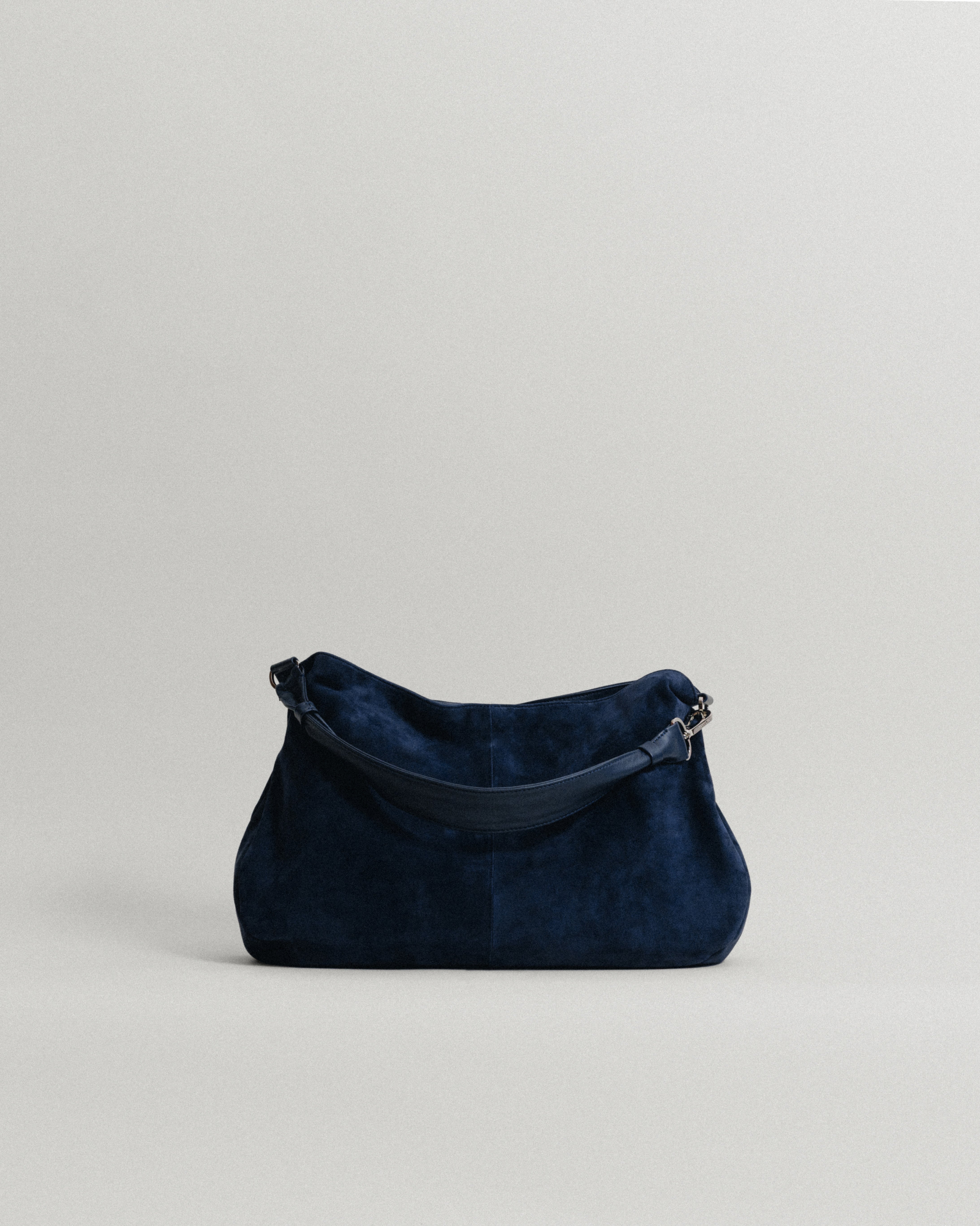 日本限定] SAC NACELLE SUEDE NAVY – TOUT Y EST JP