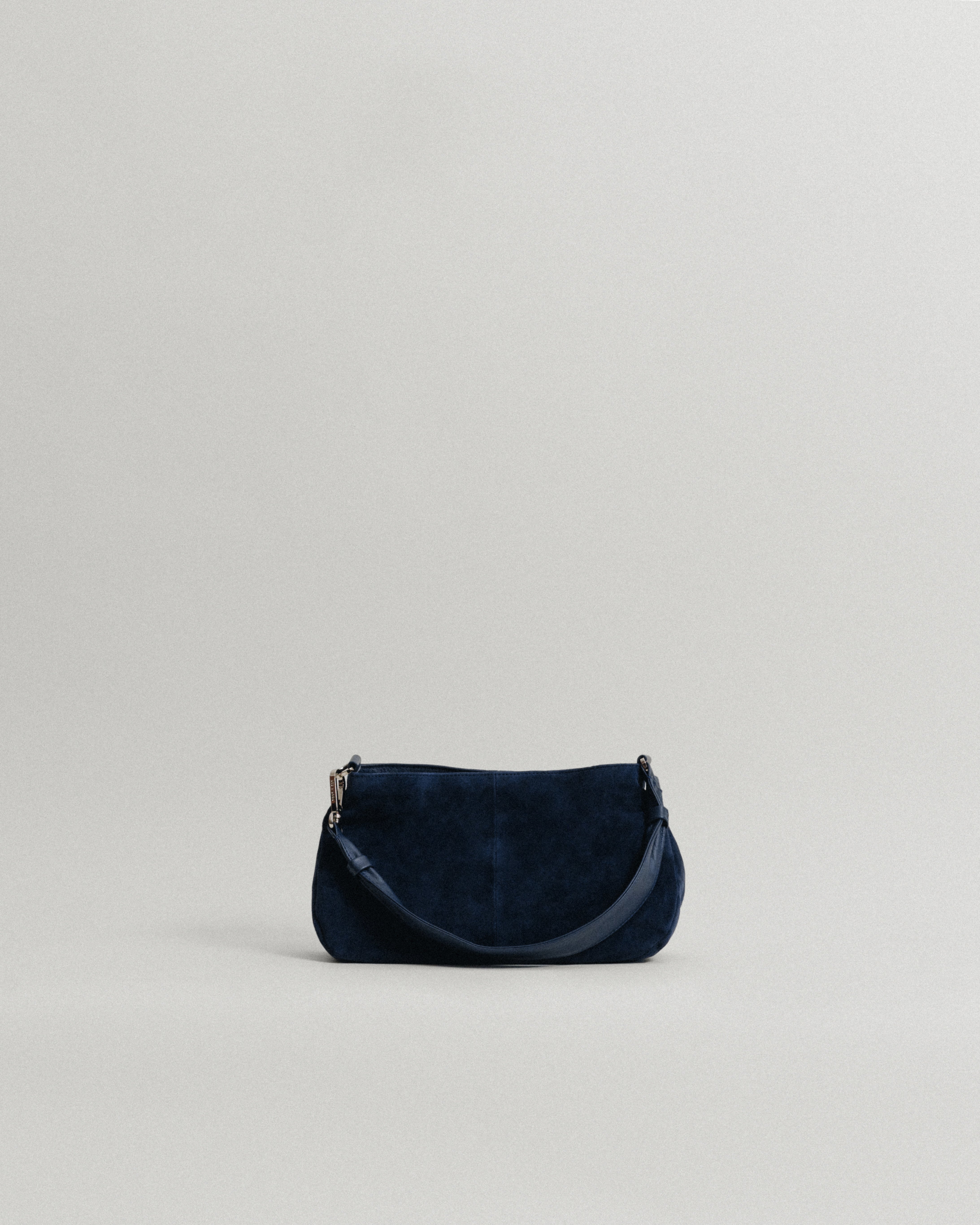TOUT Y EST トゥティエ　ネイビー ナセルミニバッグ 日本限定] SAC NACELLE MINI SUEDE NAVY – TOUT Y EST JP
