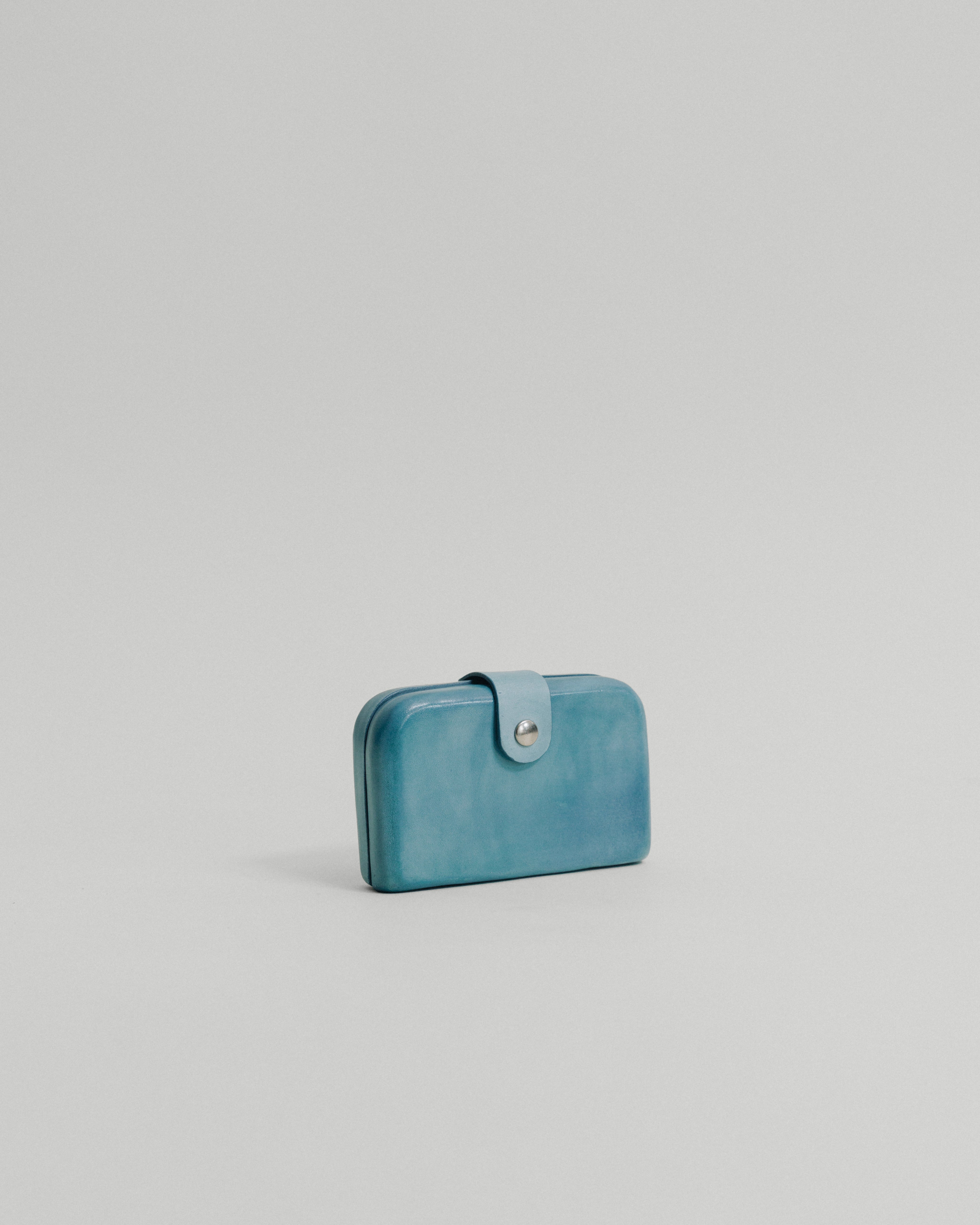 ＊最終値下げ＊TOUT Y EST＊フローレンス財布 PORTEFEUILLE FLORENCE SKY BLUE – TOUT Y EST JP