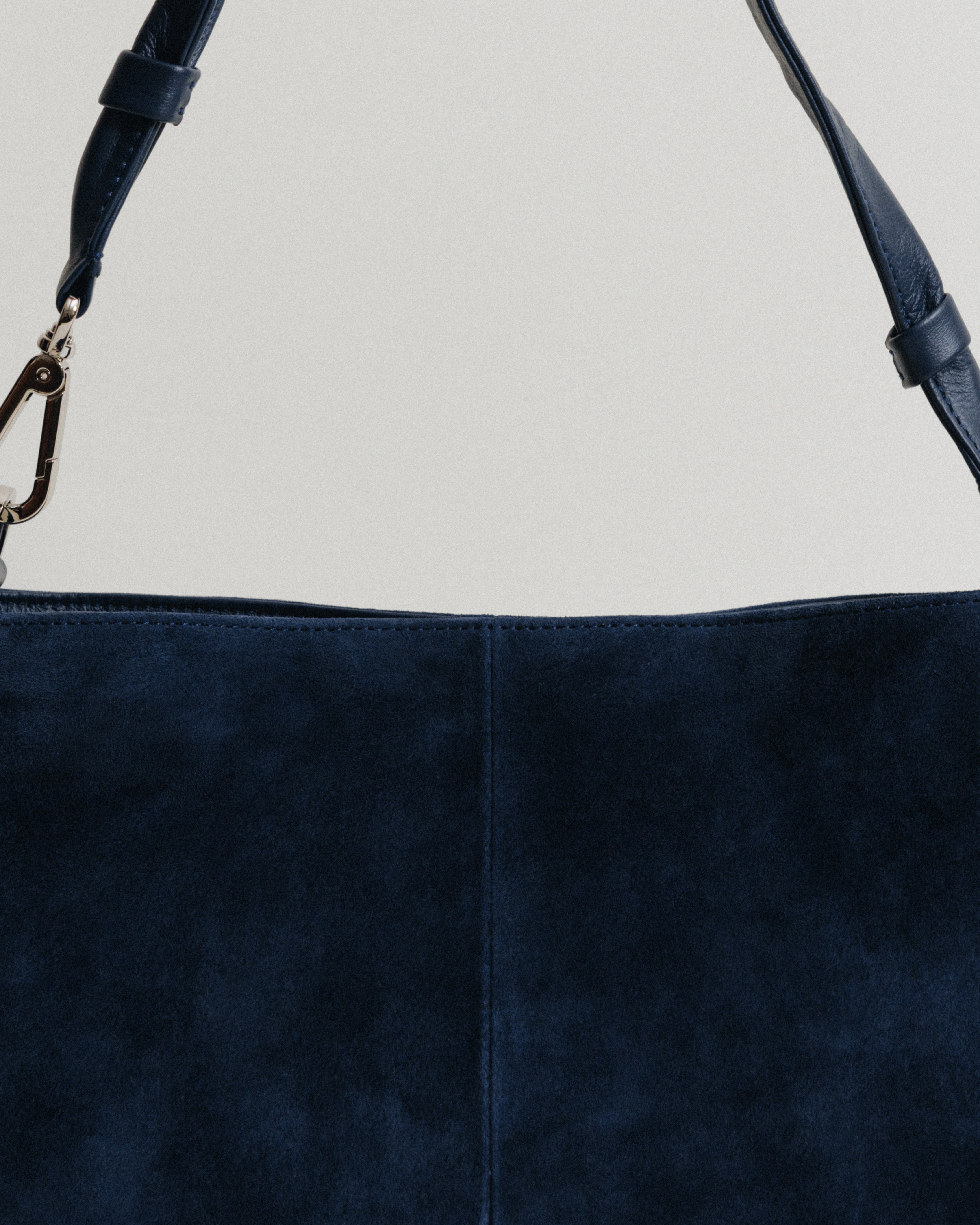 TOUT Y EST トゥティエ　ネイビー ナセルミニバッグ 日本限定] SAC NACELLE MINI SUEDE NAVY – TOUT Y EST JP