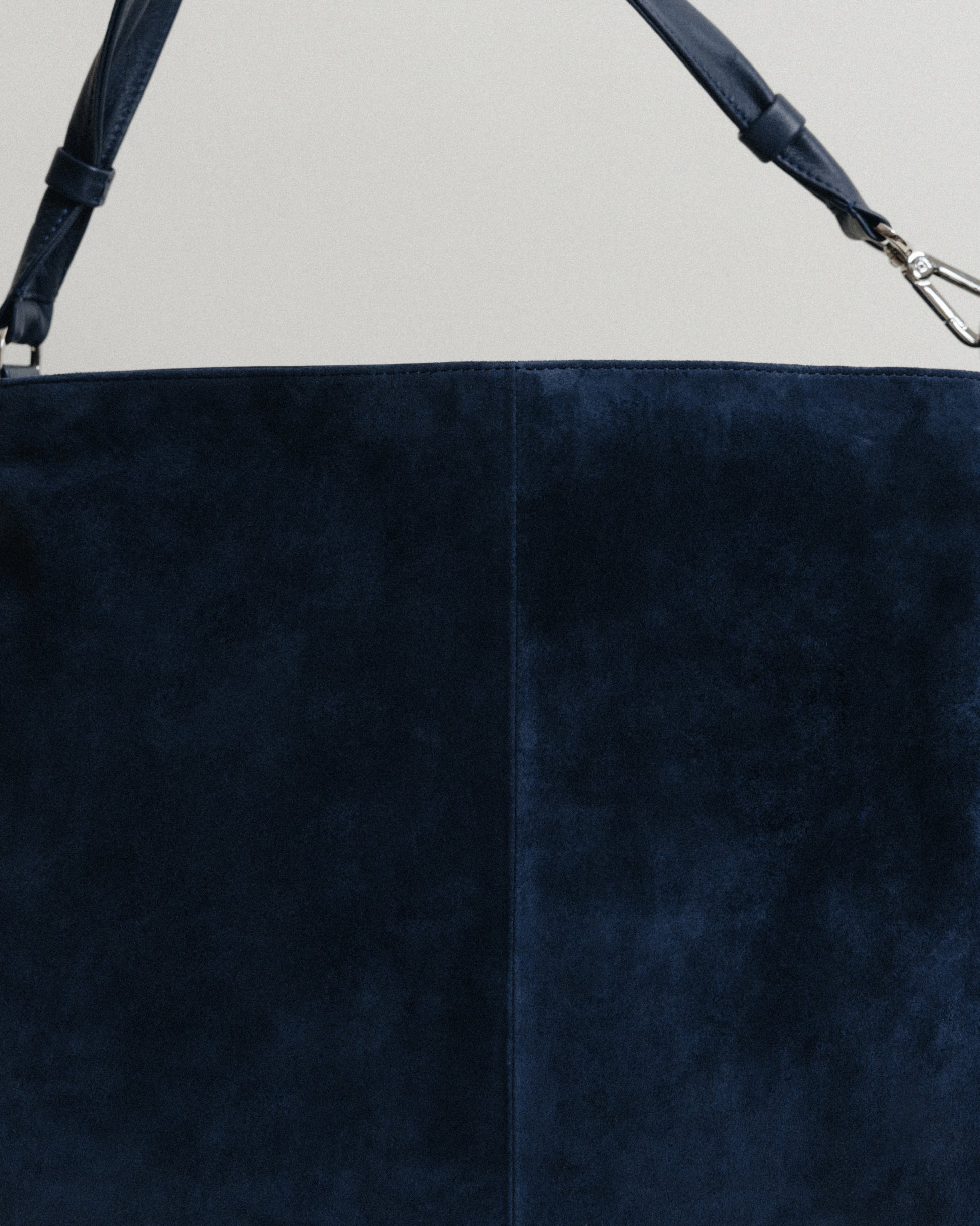 [日本限定] SAC NACELLE SUEDE NAVY