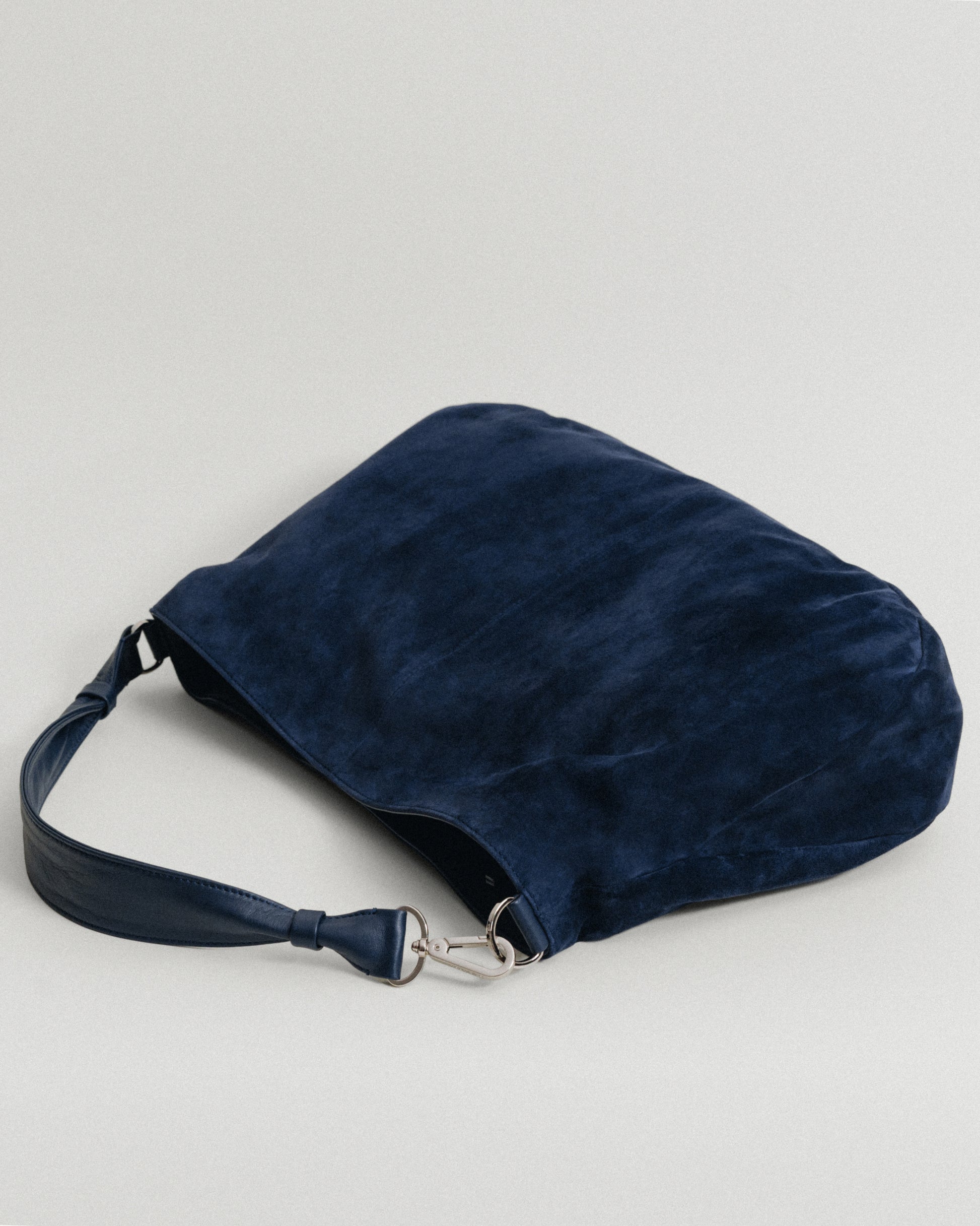 [日本限定] SAC NACELLE SUEDE NAVY