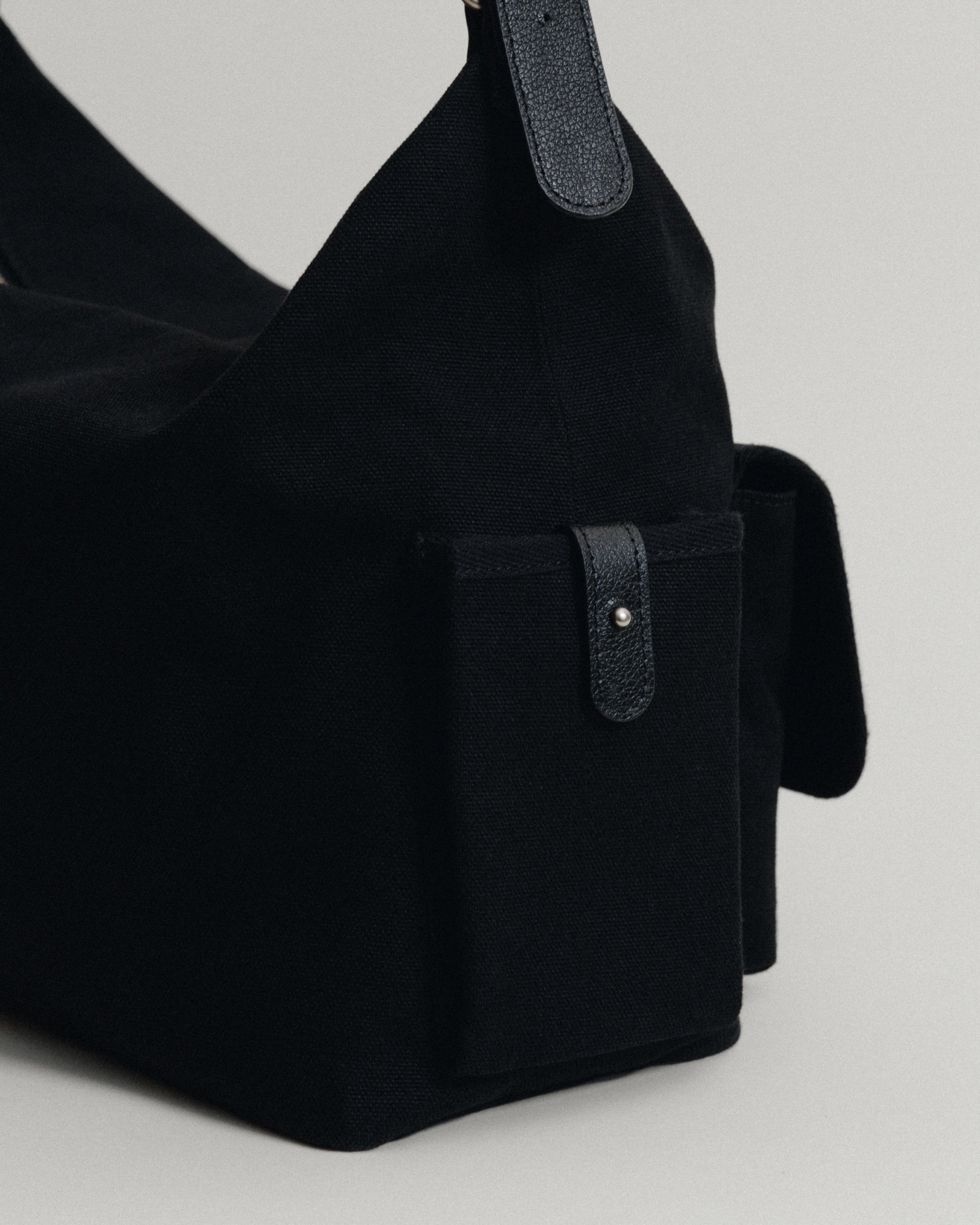 SAC BOUT HOBO BLACK – TOUT Y EST JP