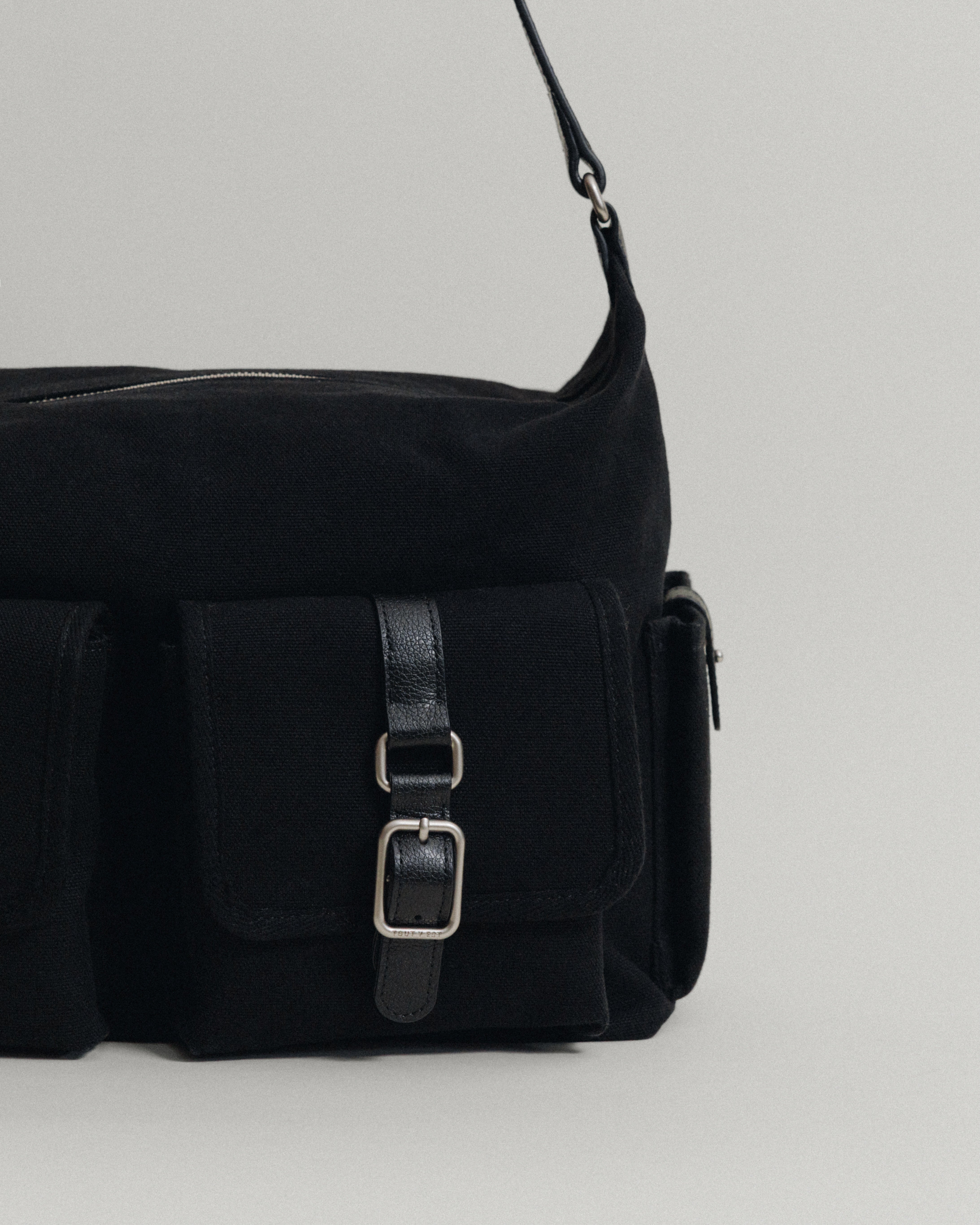 SAC BOUT HOBO BLACK – TOUT Y EST JP