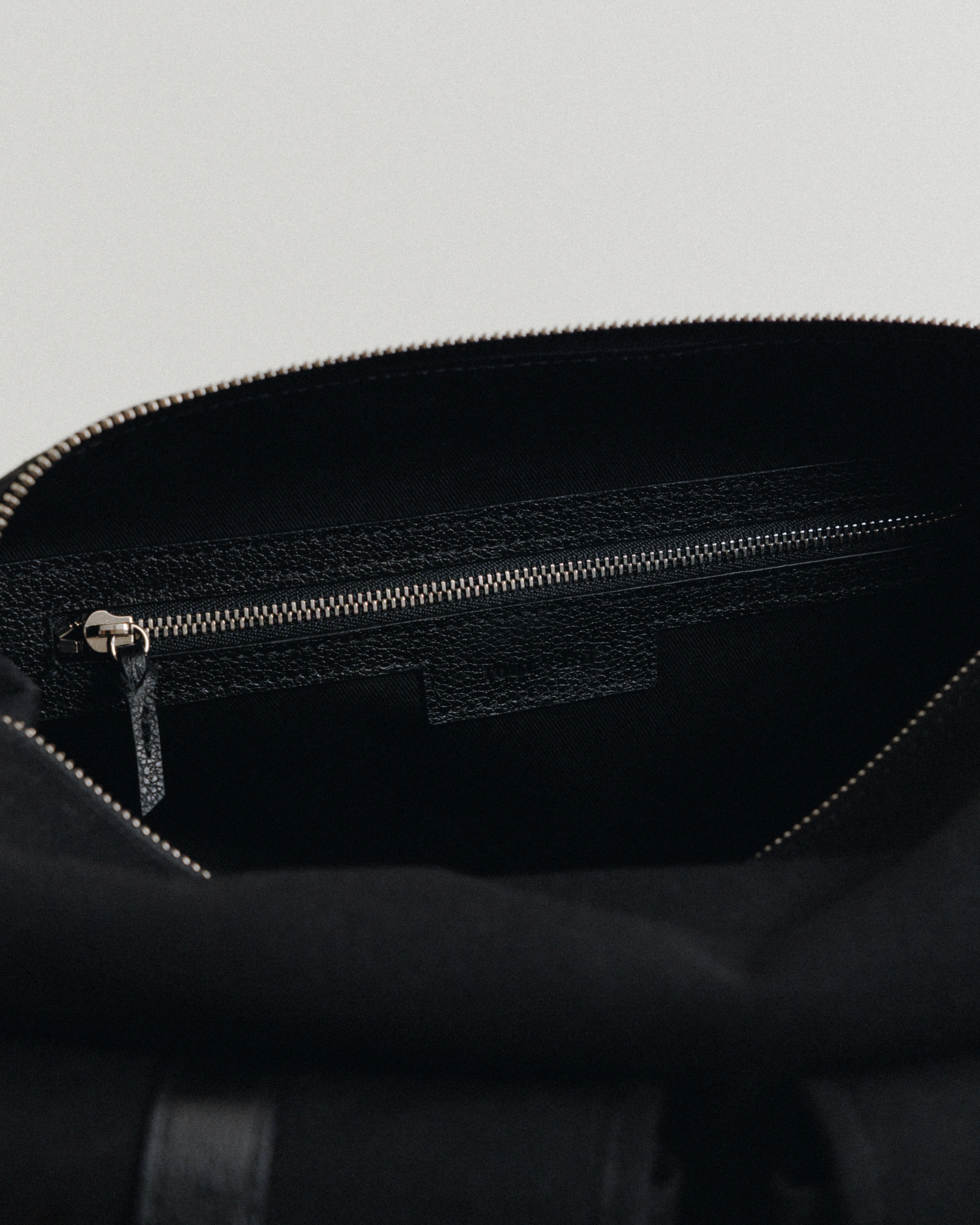 SAC BOUT HOBO BLACK – TOUT Y EST JP