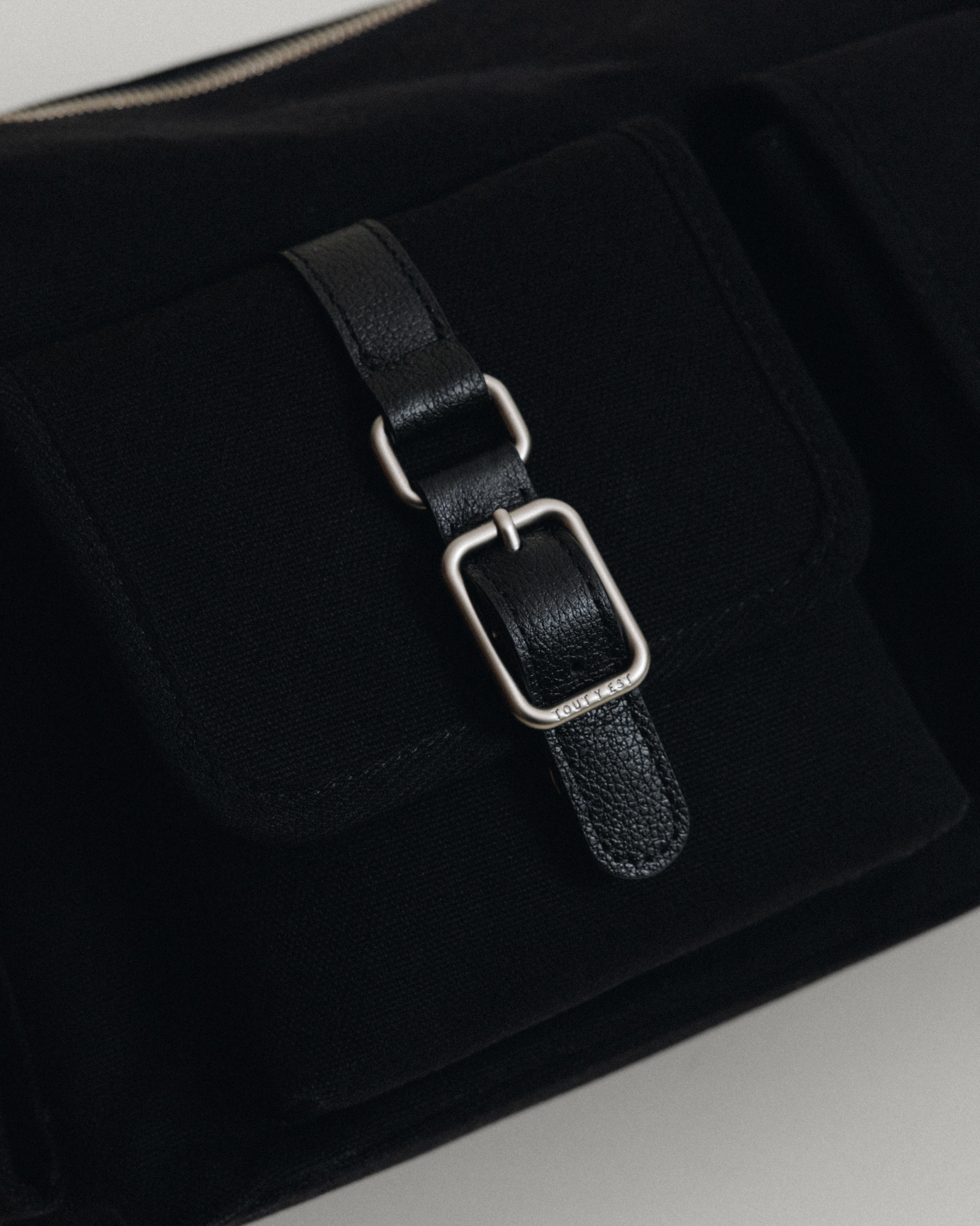 SAC BOUT HOBO BLACK – TOUT Y EST JP