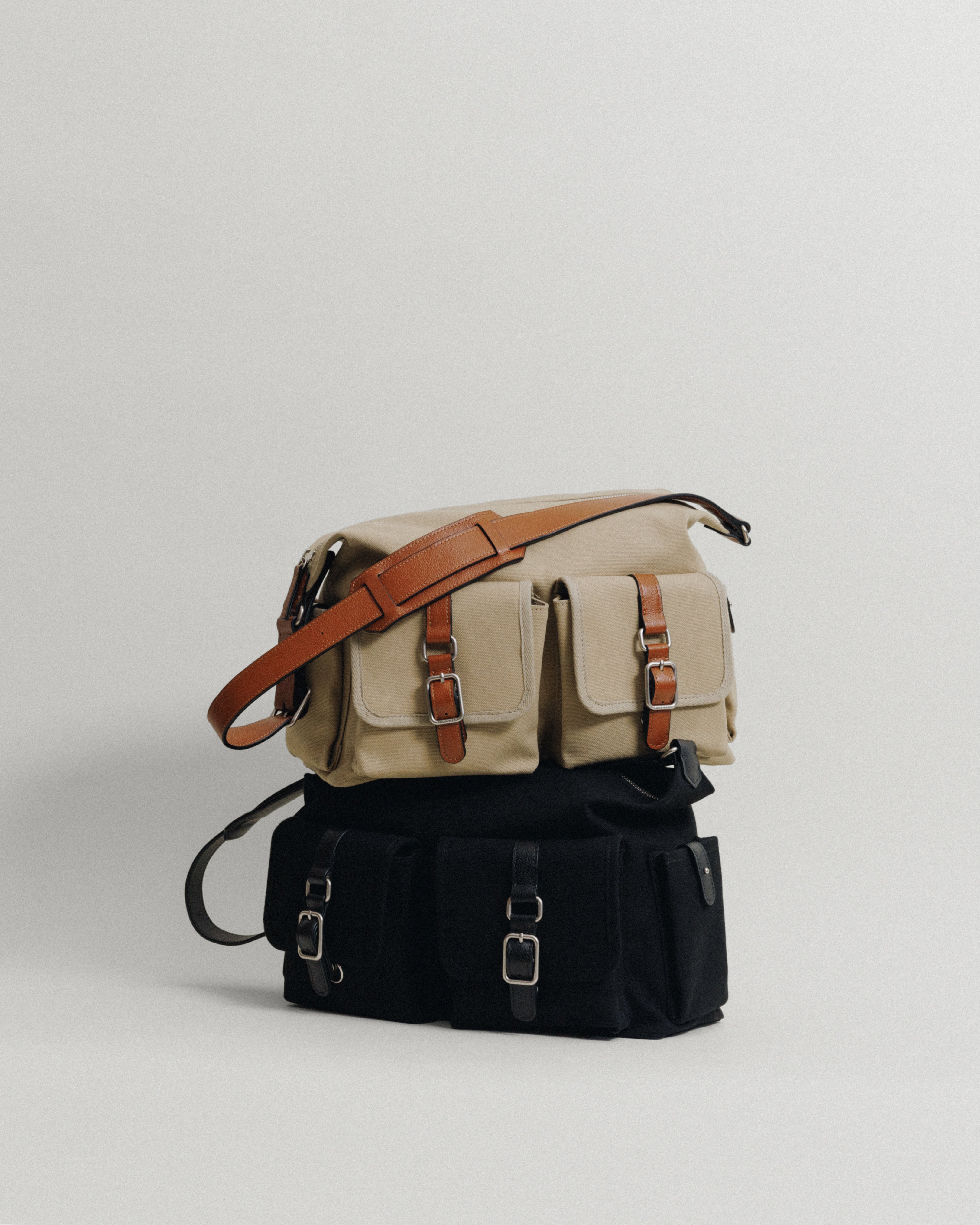 SAC BOUT HOBO BLACK – TOUT Y EST JP