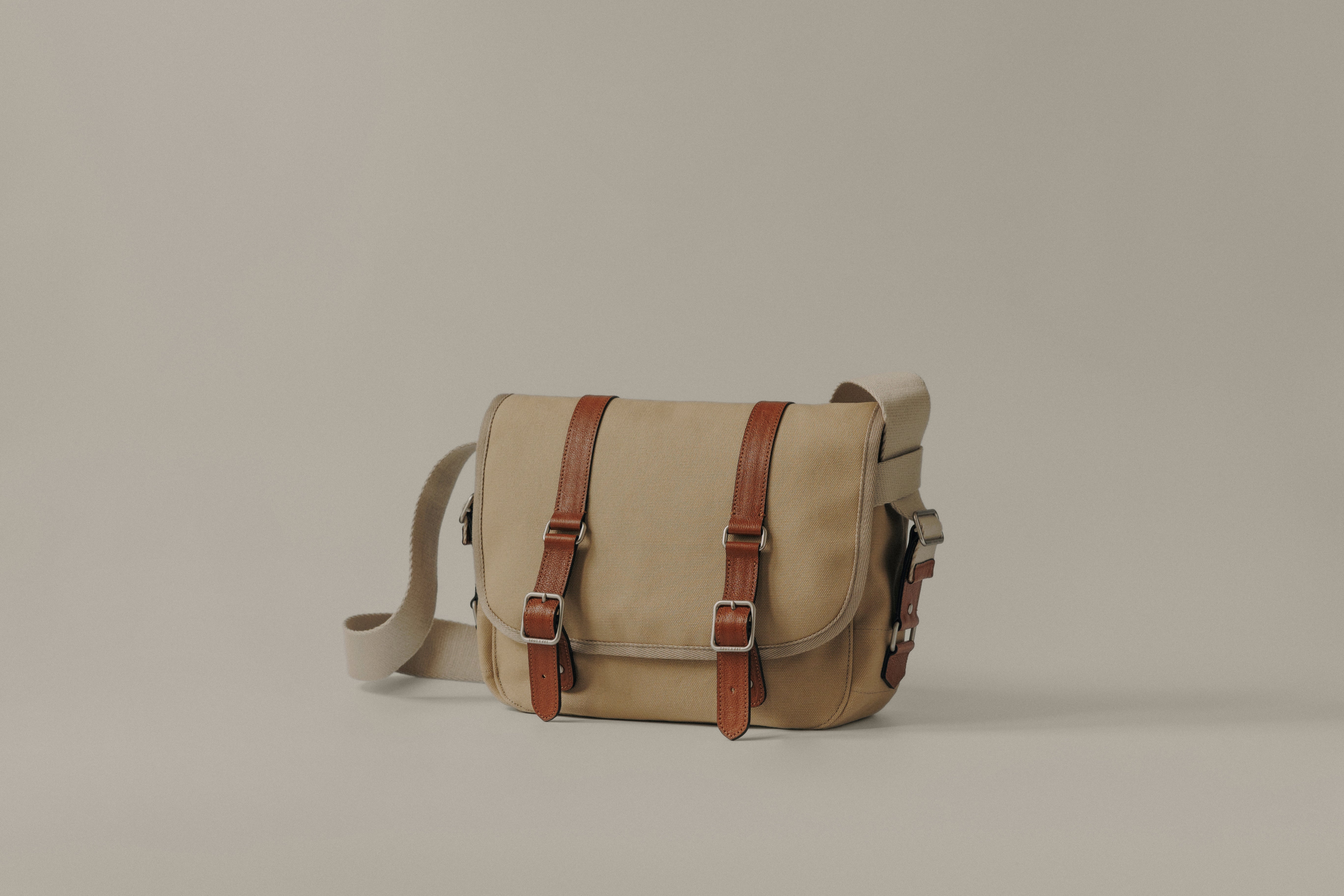 SAC BOUT SMALL BEIGE – TOUT Y EST JP