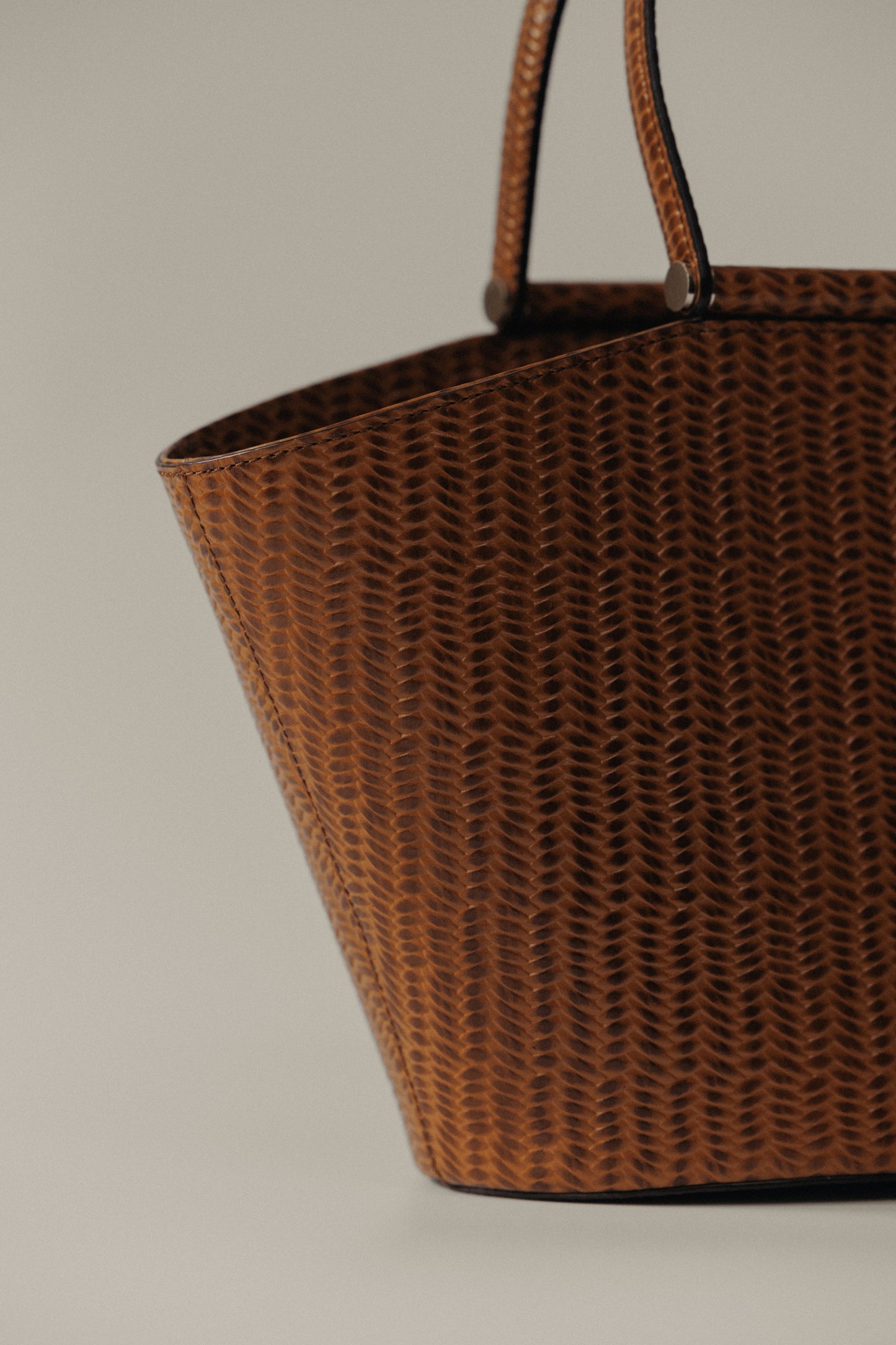 SAC ÉTIRÉ SMALL WEAVE BROWN