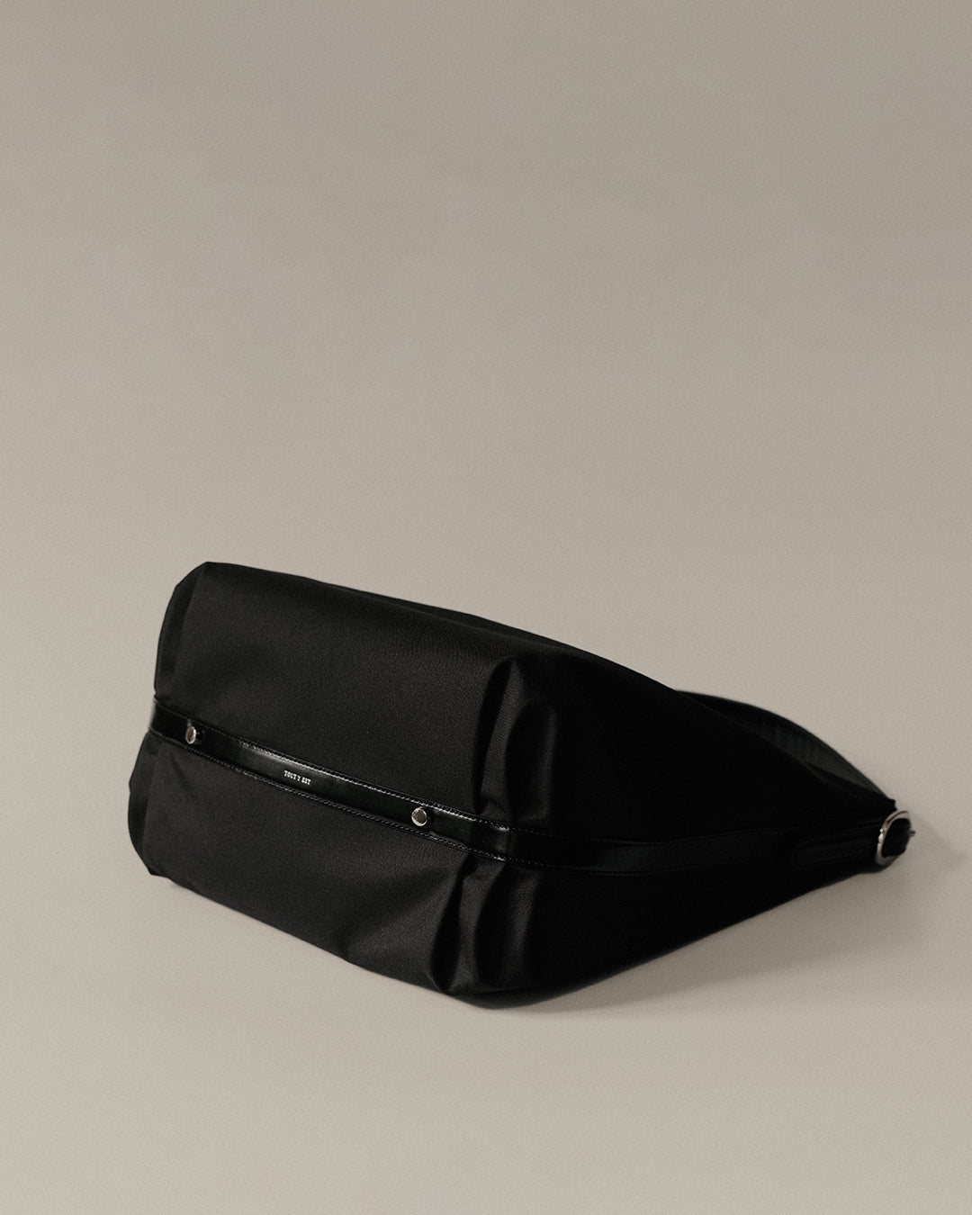 トゥティエ Tout Y Est ロケ トワルバック ブラック SAC CANOT TOILE BLACK – TOUT Y EST JP