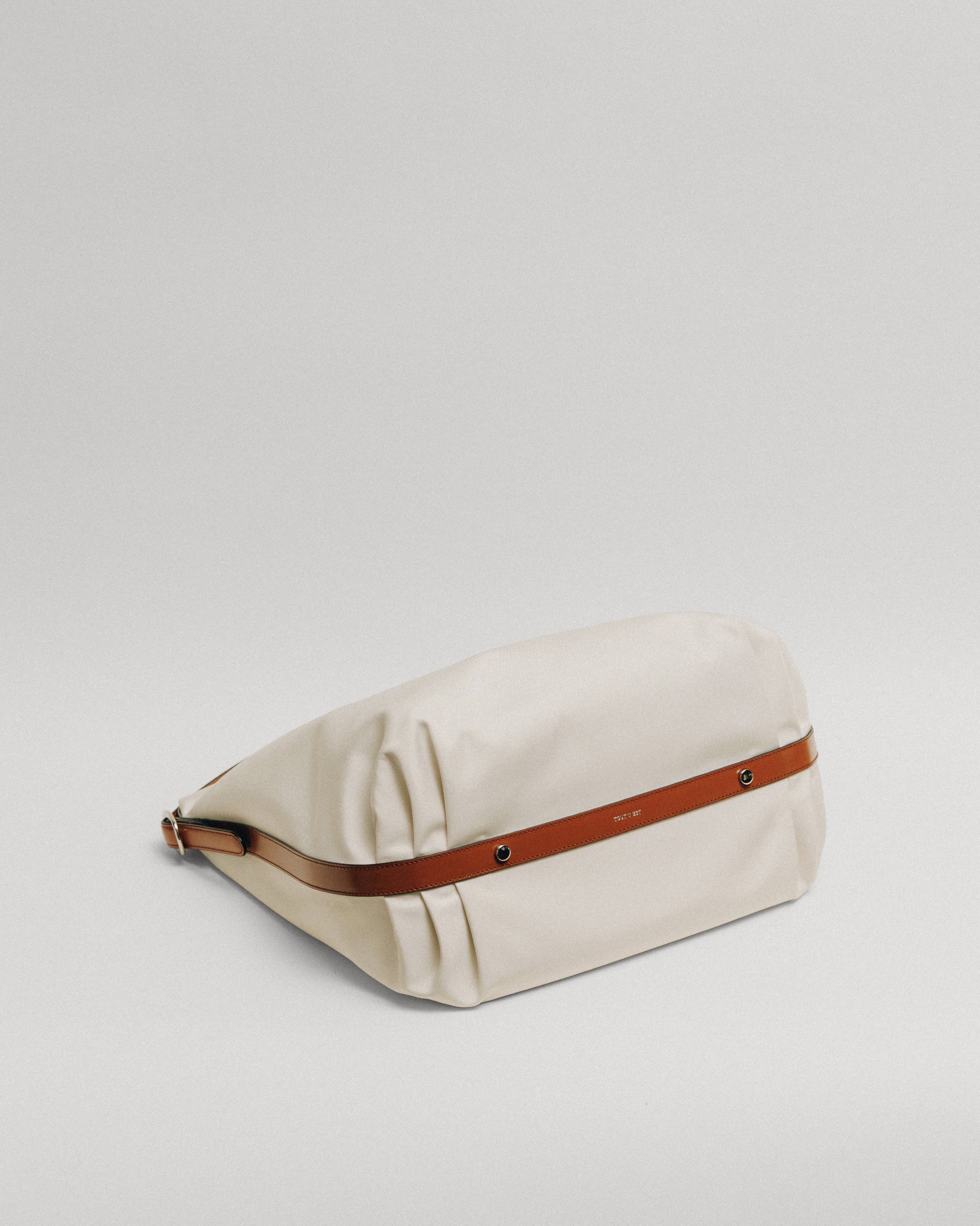 TOUT Y EST トゥティエ　カノトワルバッグ　ベージュ SAC CANOT TOILE SMALL BEIGE – TOUT Y EST JP