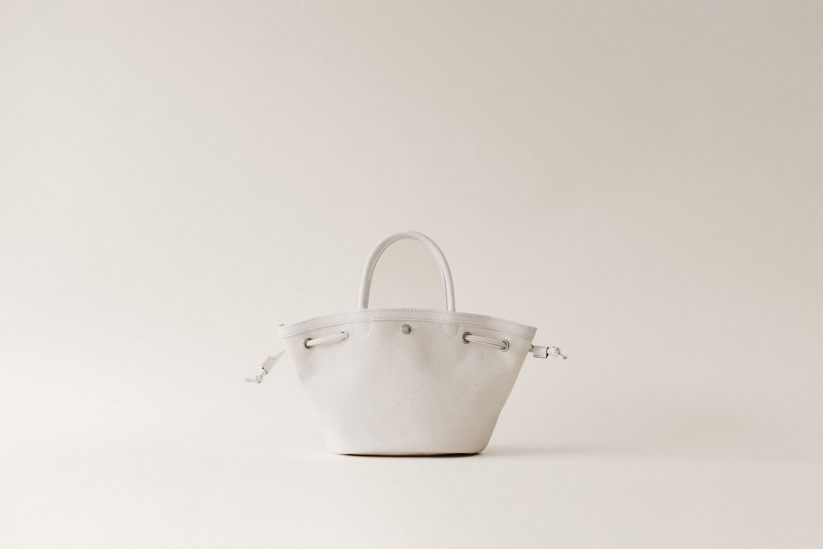 SAC COQUILLE MINI WHITE – TOUT Y EST JP