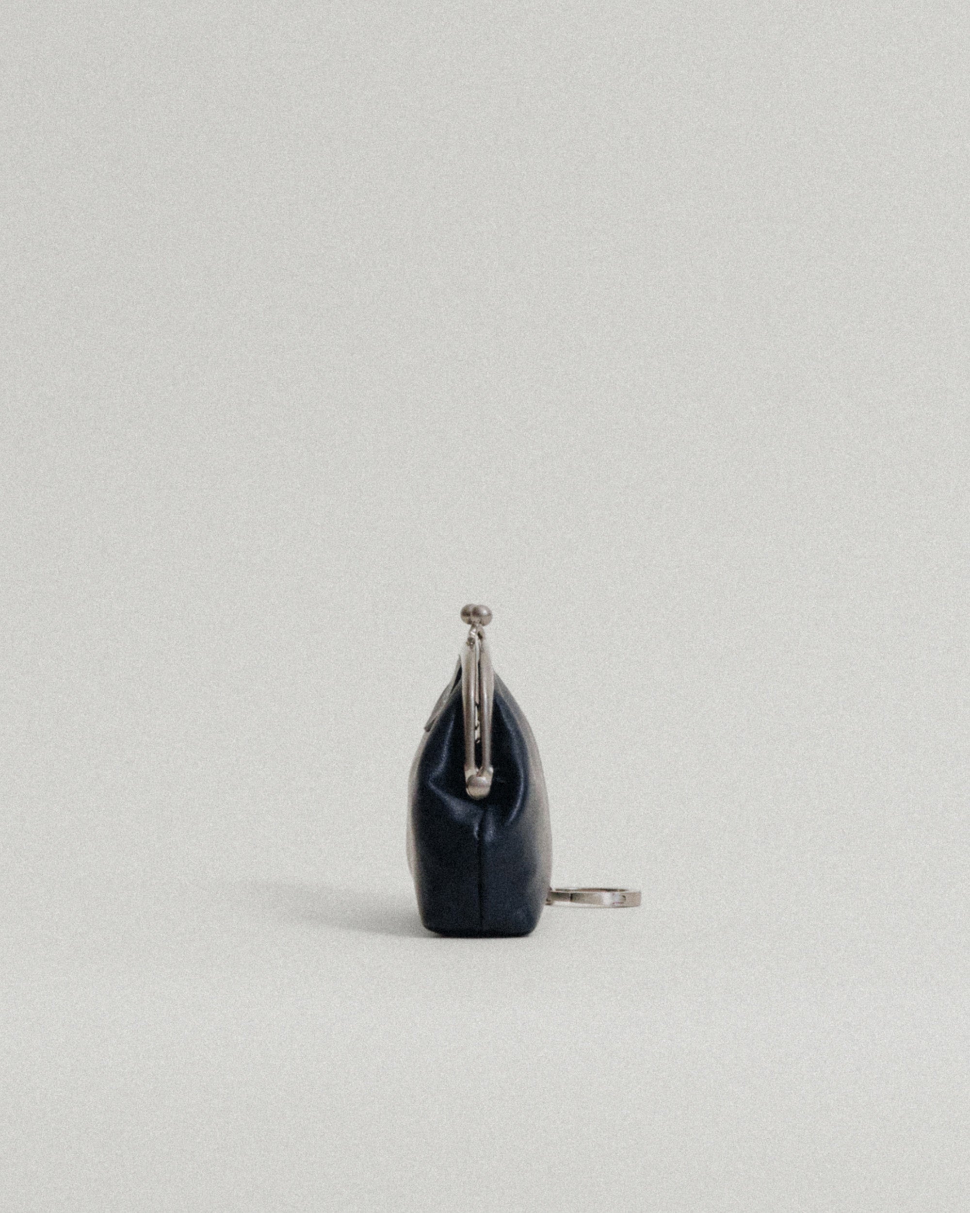 日本限定] PORTE MONNAIE CLIQUET NAVY – TOUT Y EST JP