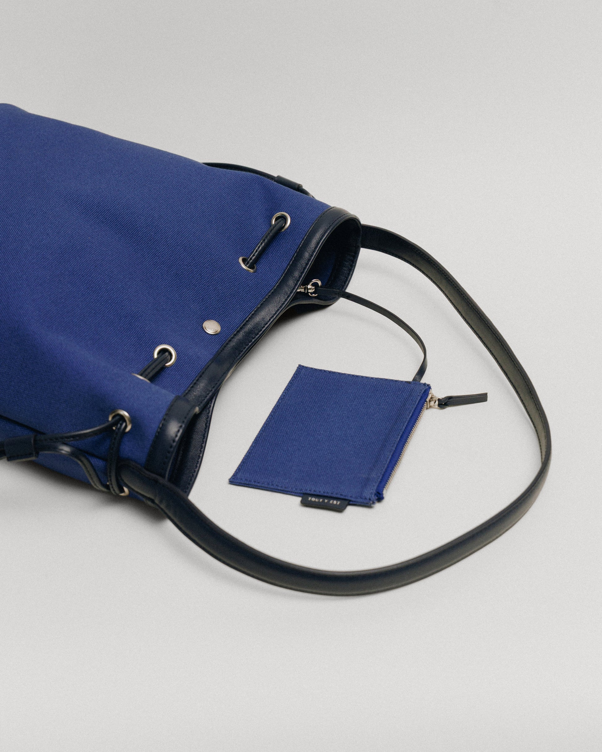 SAC COQUILLE BUCKET BLUE