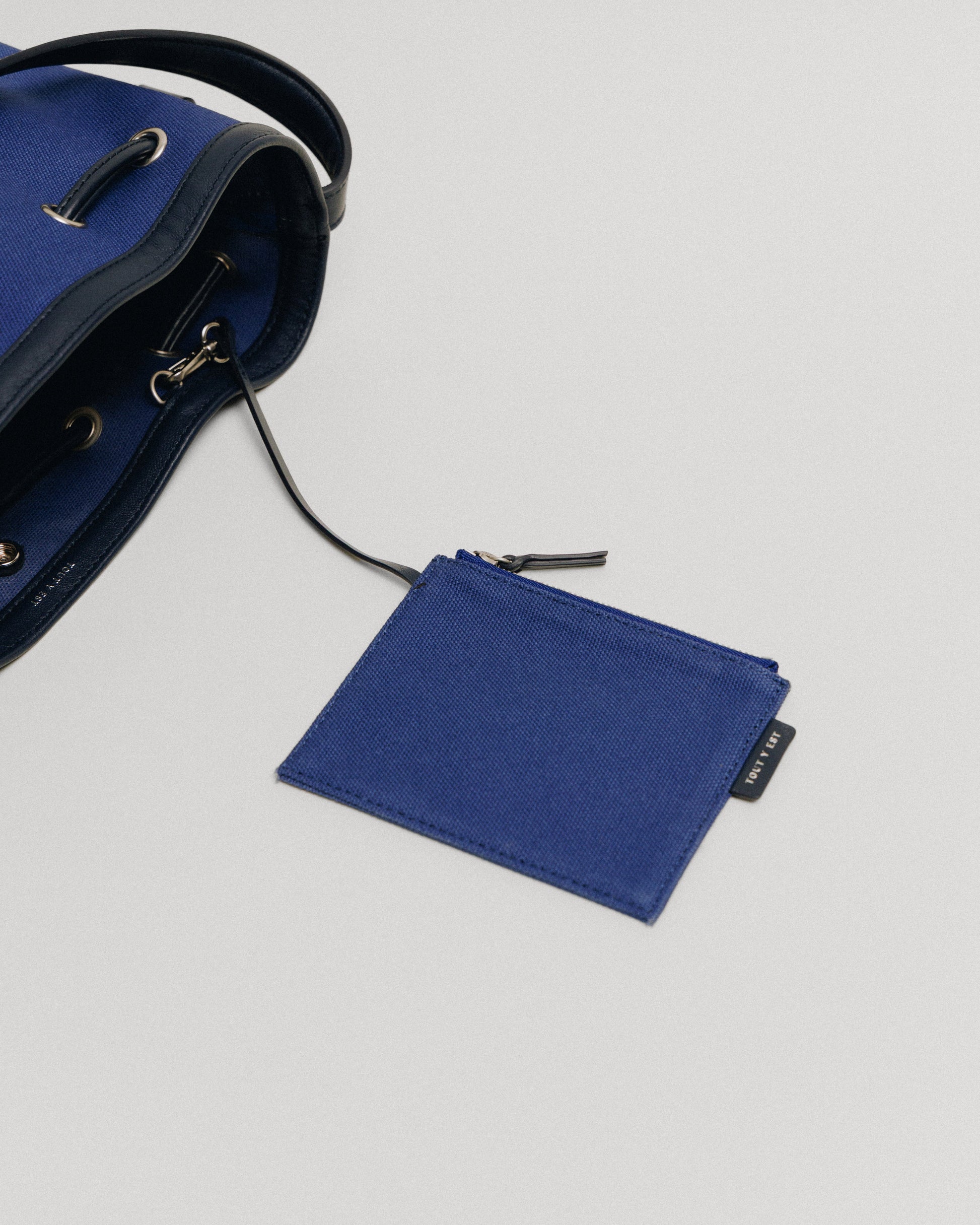 SAC COQUILLE BUCKET BLUE