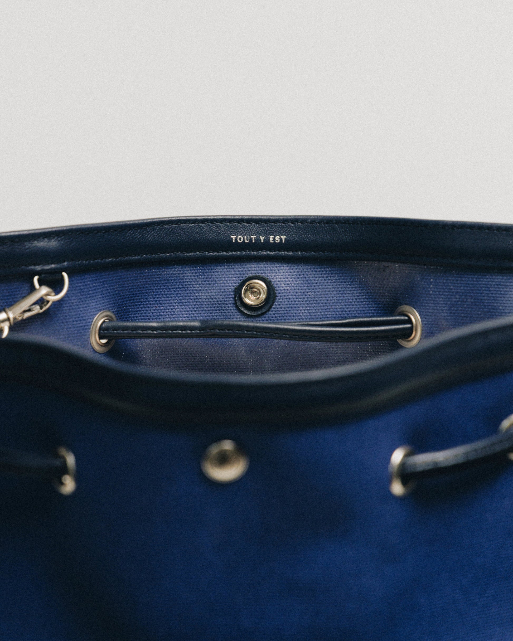 SAC COQUILLE BUCKET BLUE