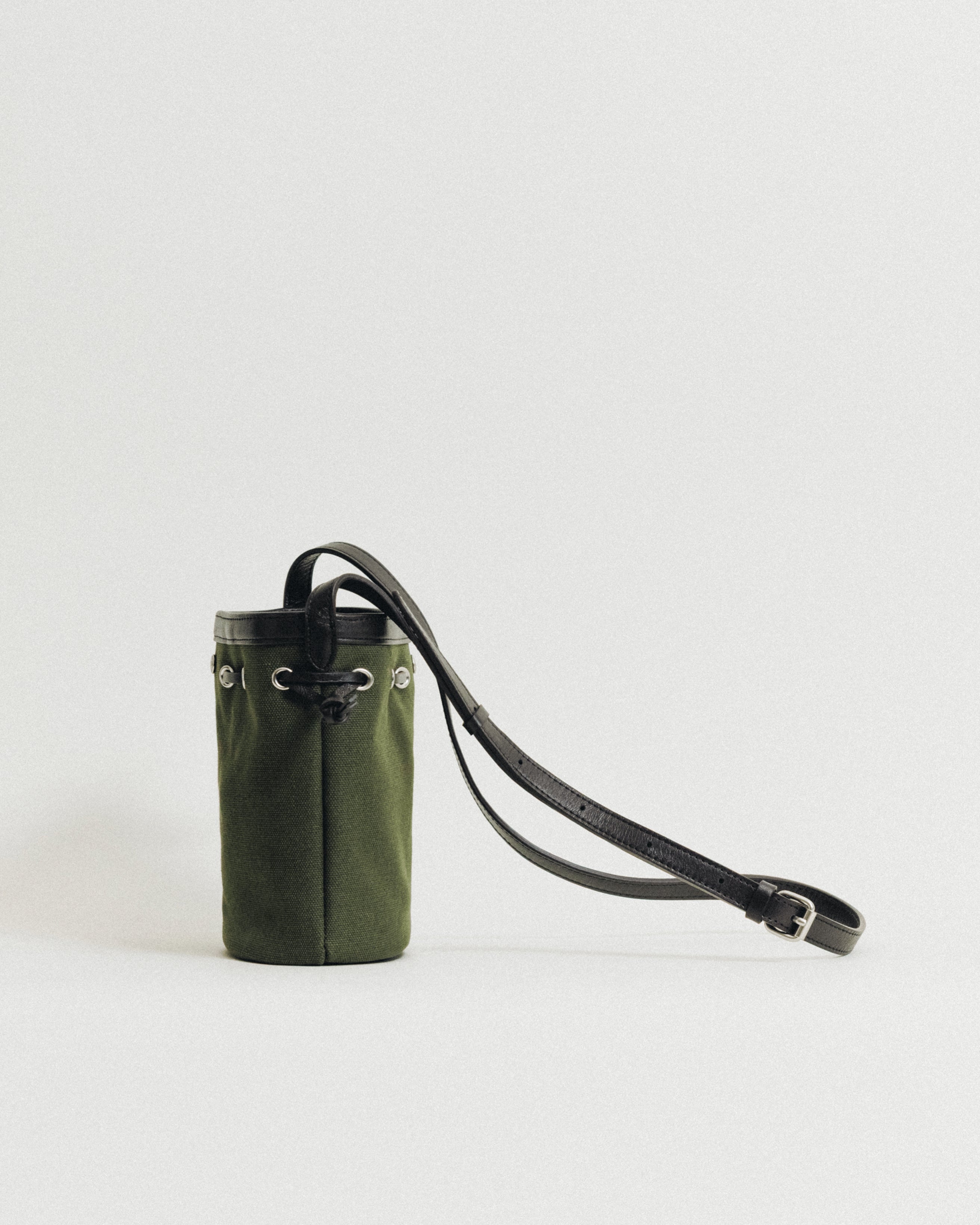 SAC COQUILLE BUCKET MINI KHAKI – TOUT Y EST JP