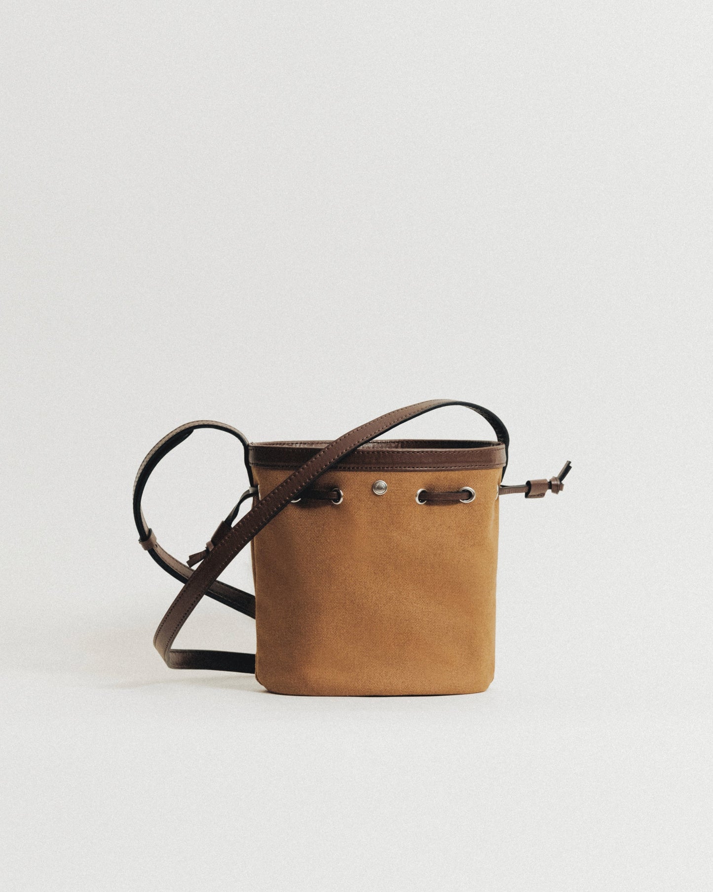 SAC COQUILLE BUCKET MINI TAN