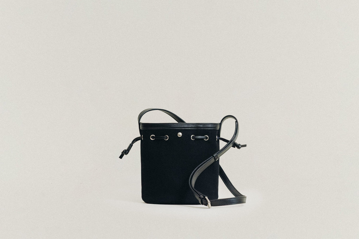 SAC COQUILLE BUCKET MINI BLACK – TOUT Y EST JP