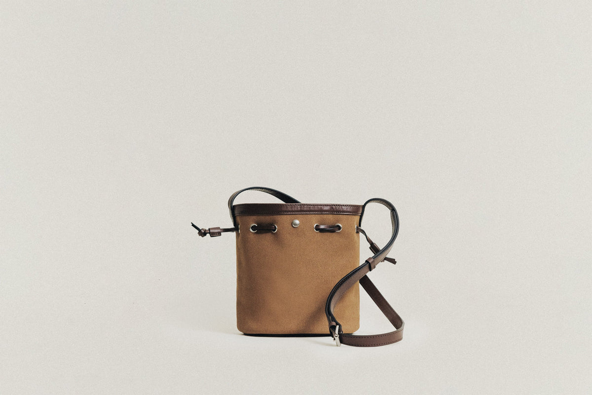 SAC COQUILLE BUCKET MINI TAN – TOUT Y EST JP