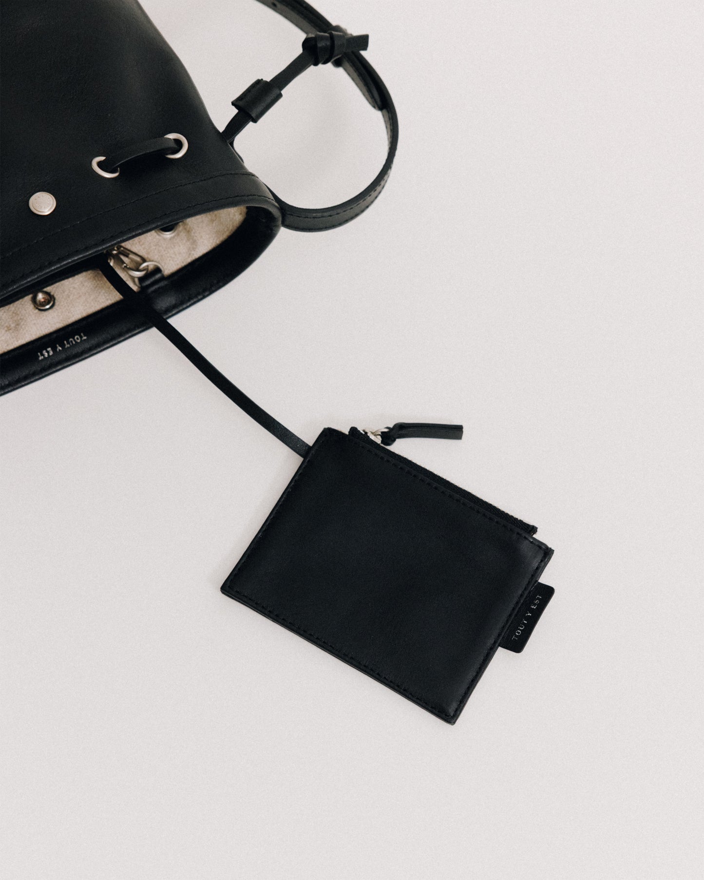 SAC COQUILLE BUCKET MINI SOFT BLACK